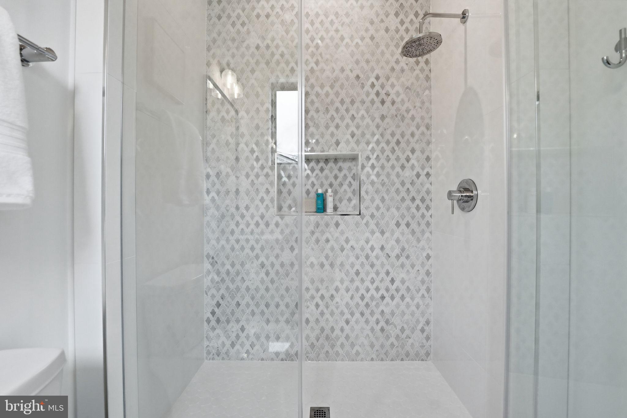 ARLINGTON RIDGE - Residential