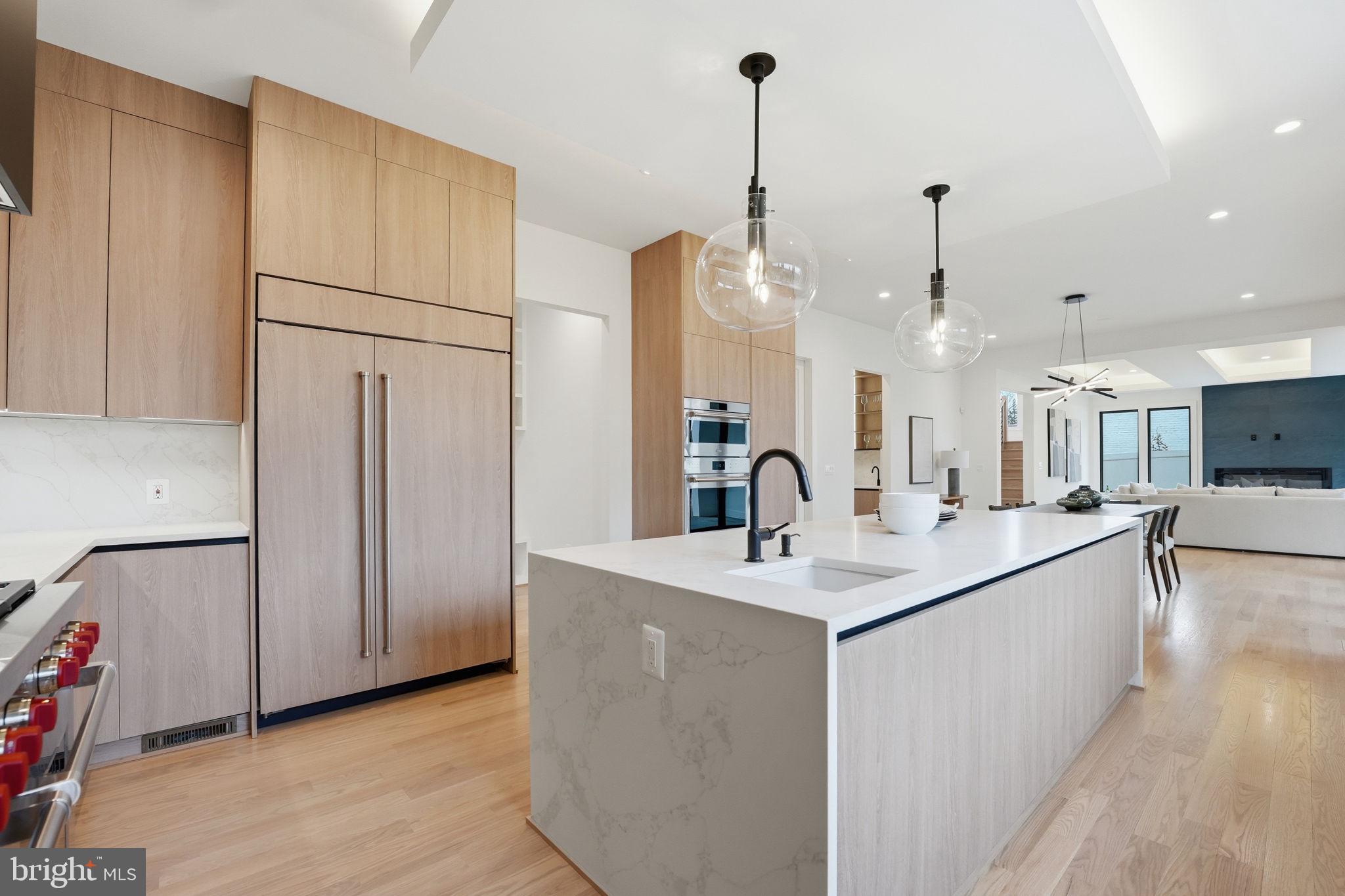 ARLINGTON RIDGE - Residential