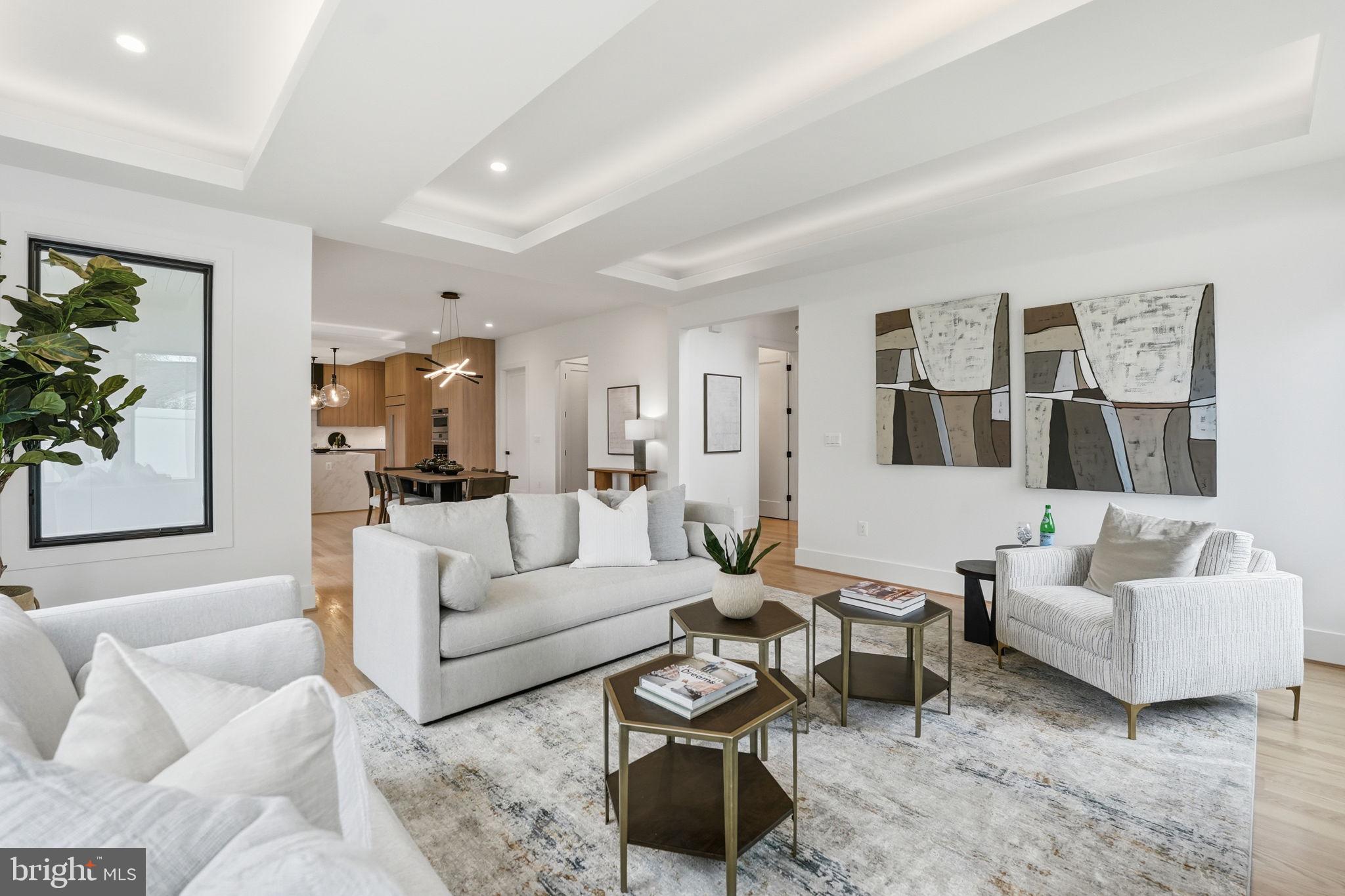 ARLINGTON RIDGE - Residential