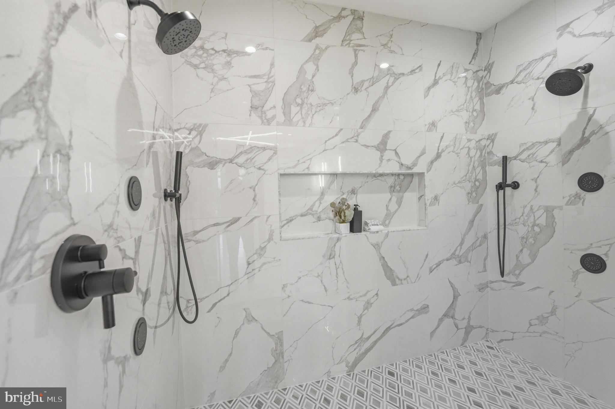 ARLINGTON RIDGE - Residential