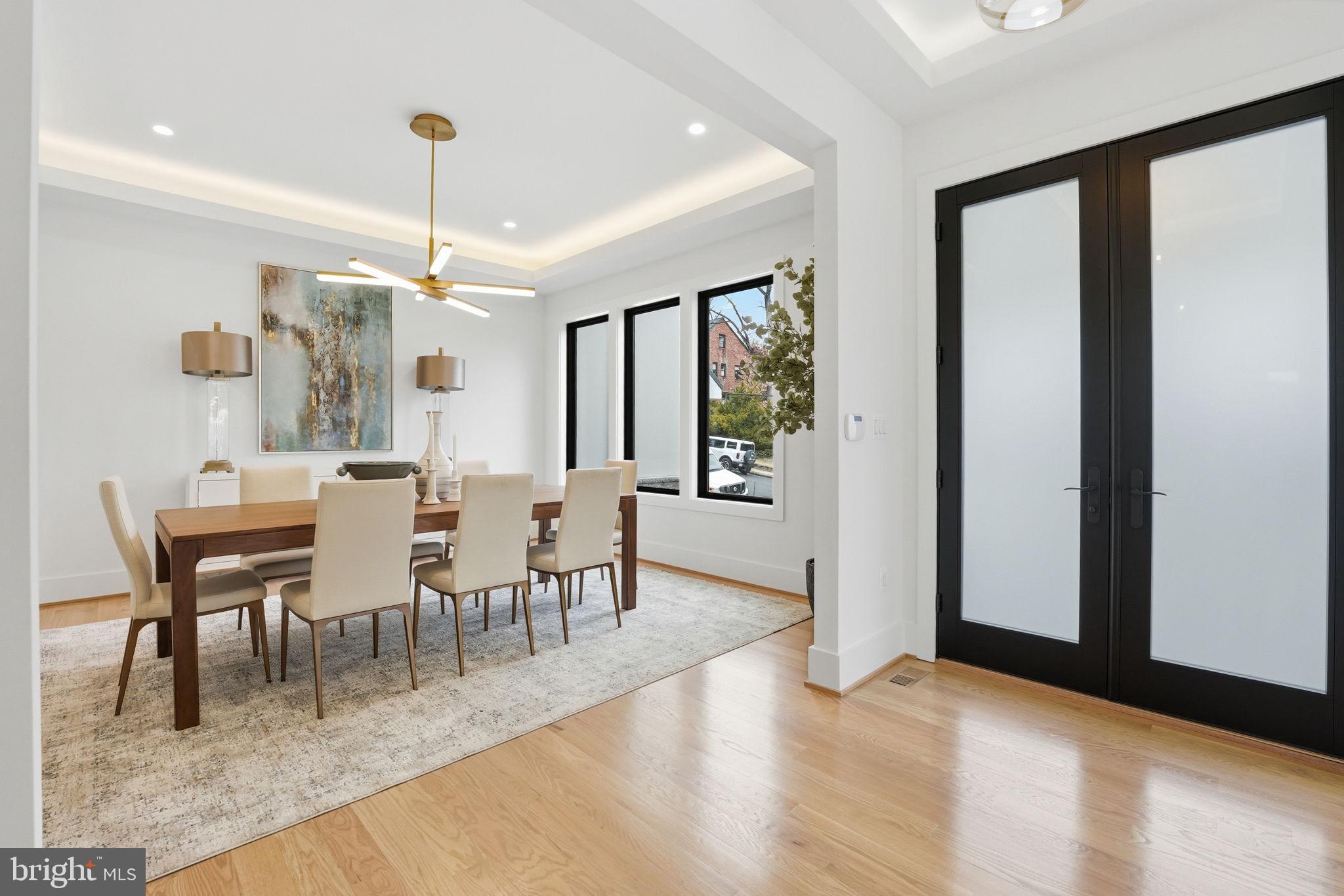 ARLINGTON RIDGE - Residential