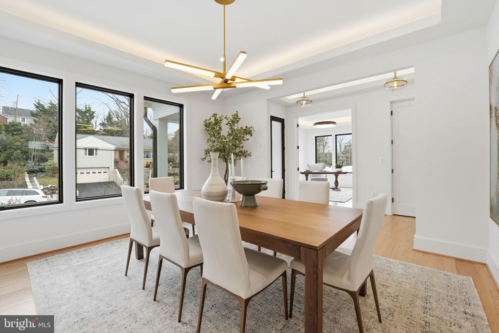 ARLINGTON RIDGE - Residential