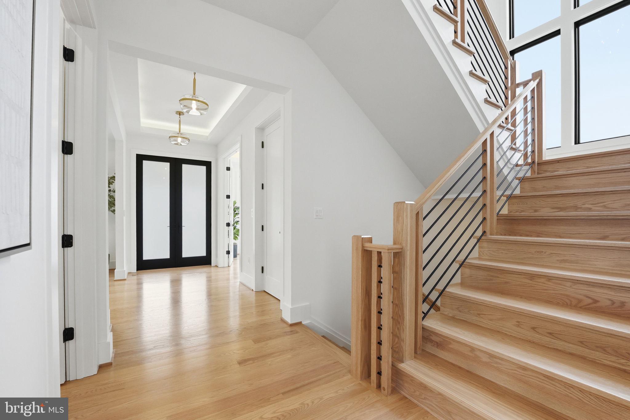 ARLINGTON RIDGE - Residential