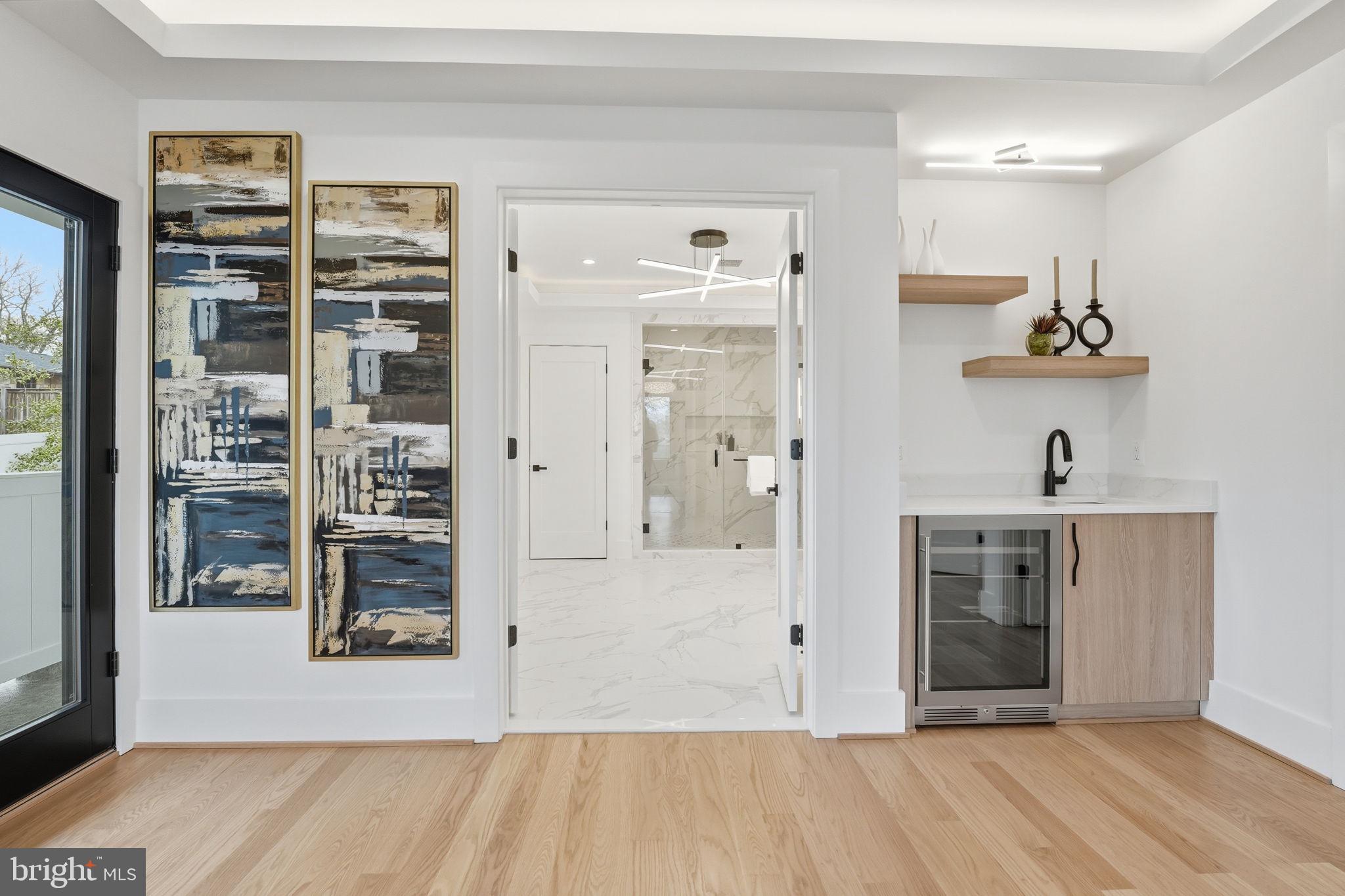 ARLINGTON RIDGE - Residential