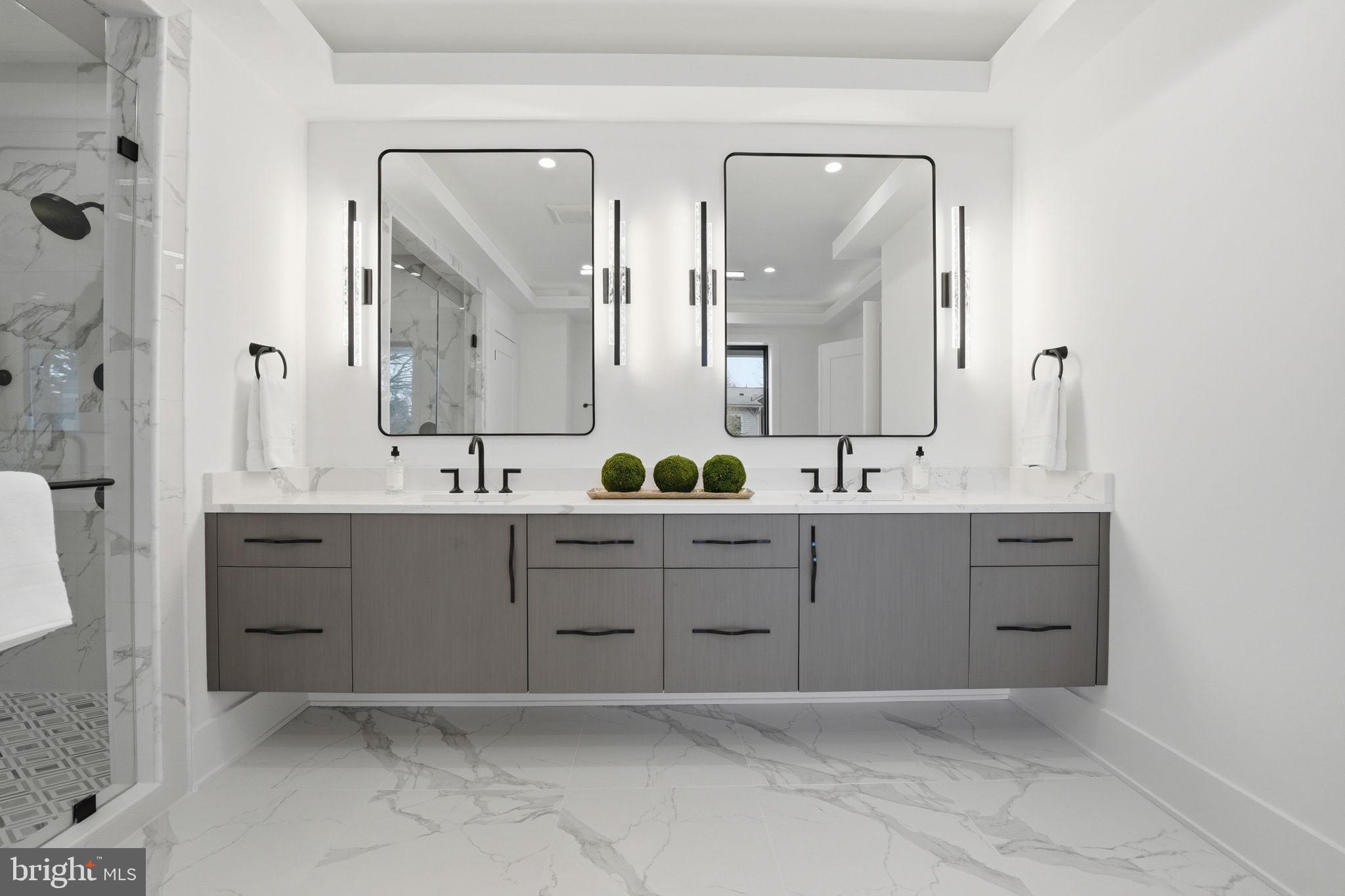 ARLINGTON RIDGE - Residential