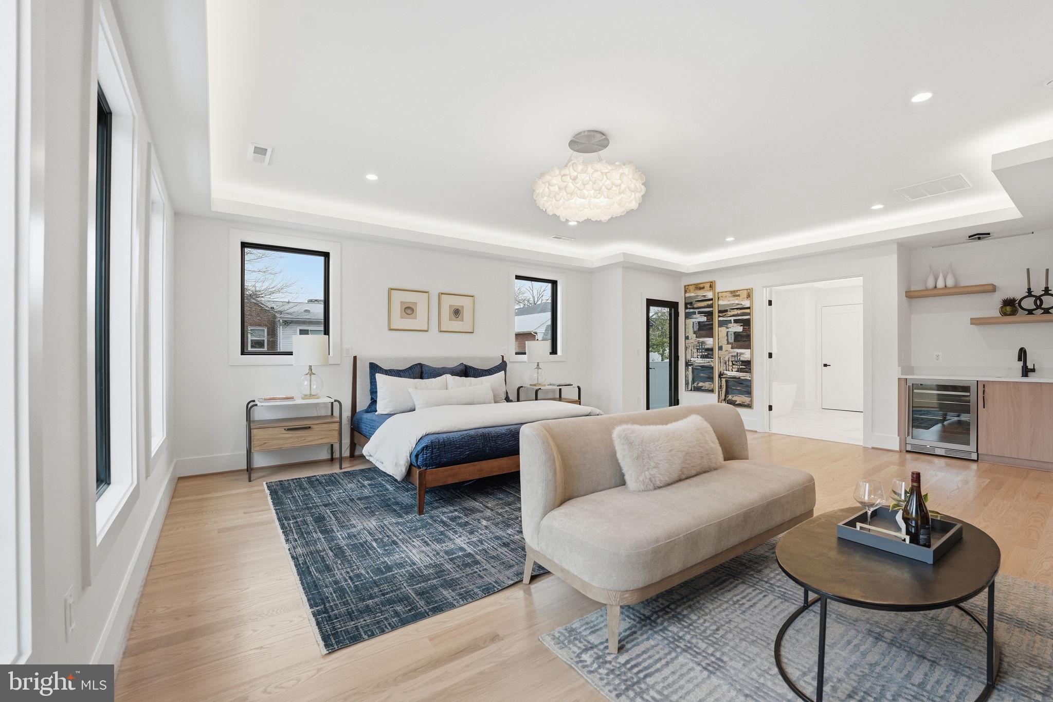 ARLINGTON RIDGE - Residential