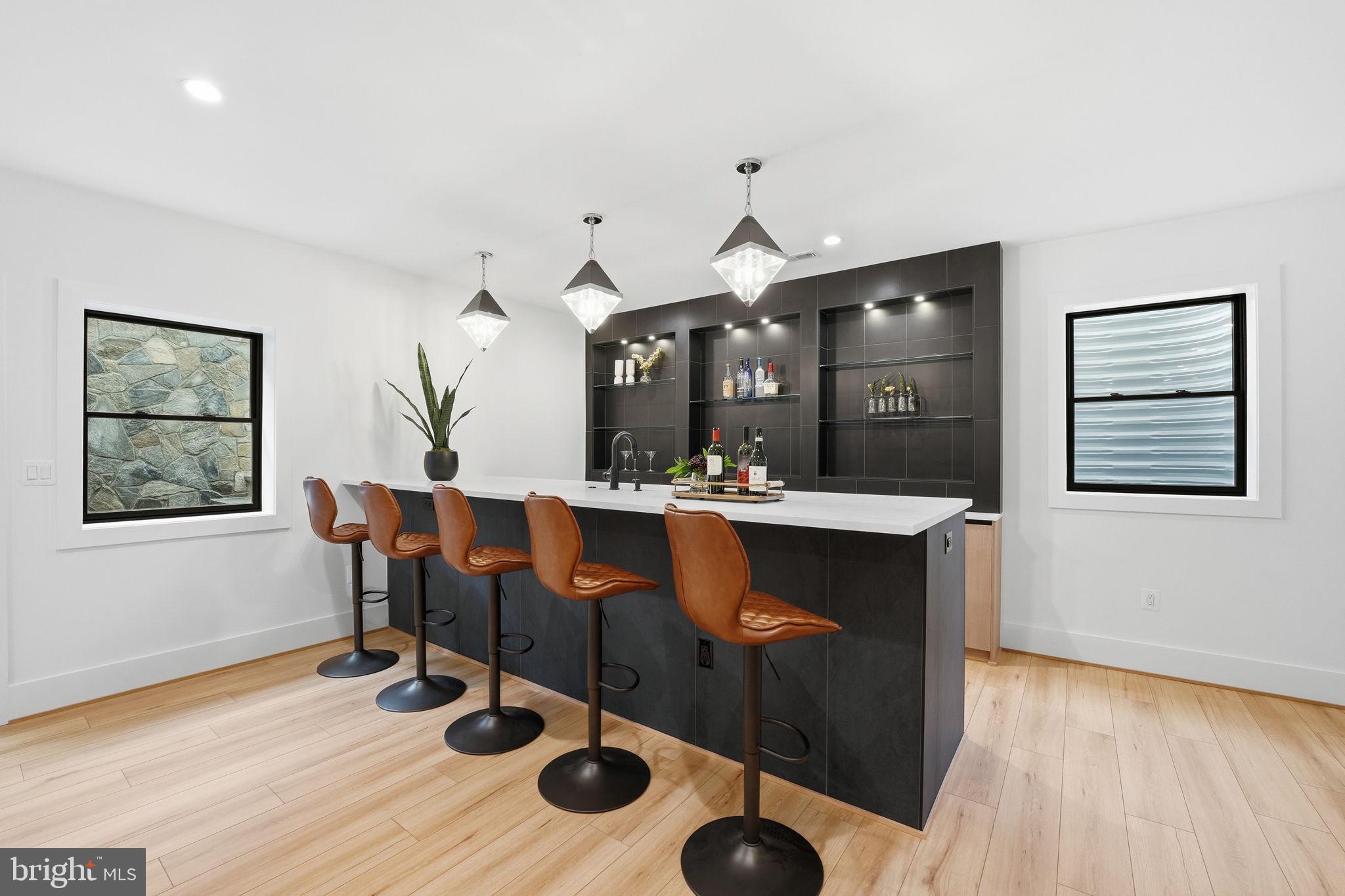 ARLINGTON RIDGE - Residential