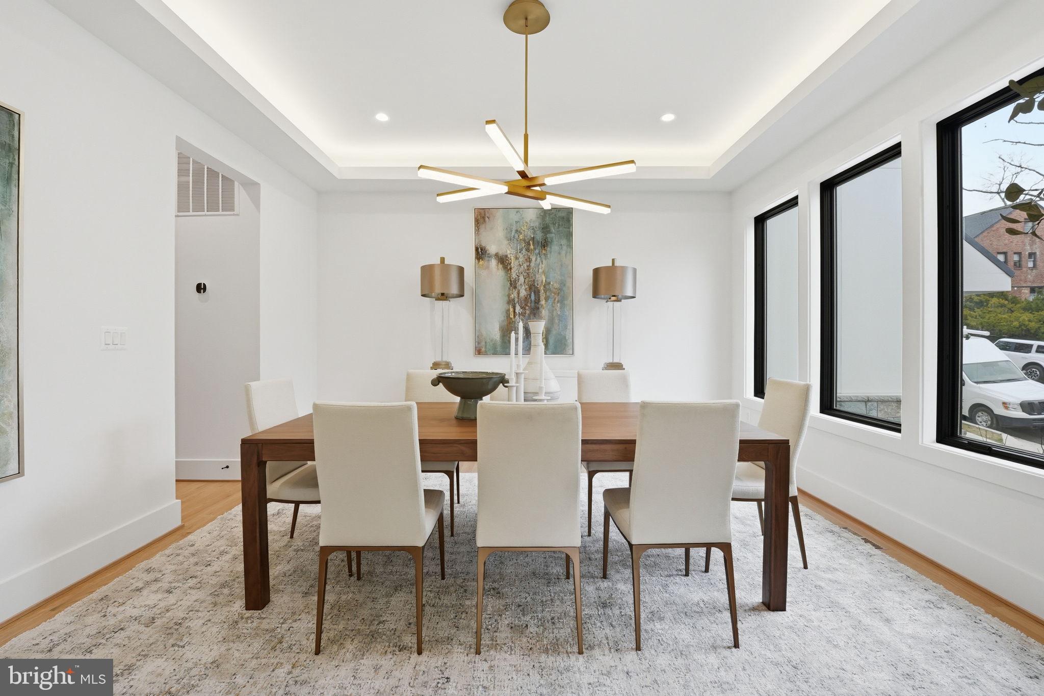 ARLINGTON RIDGE - Residential