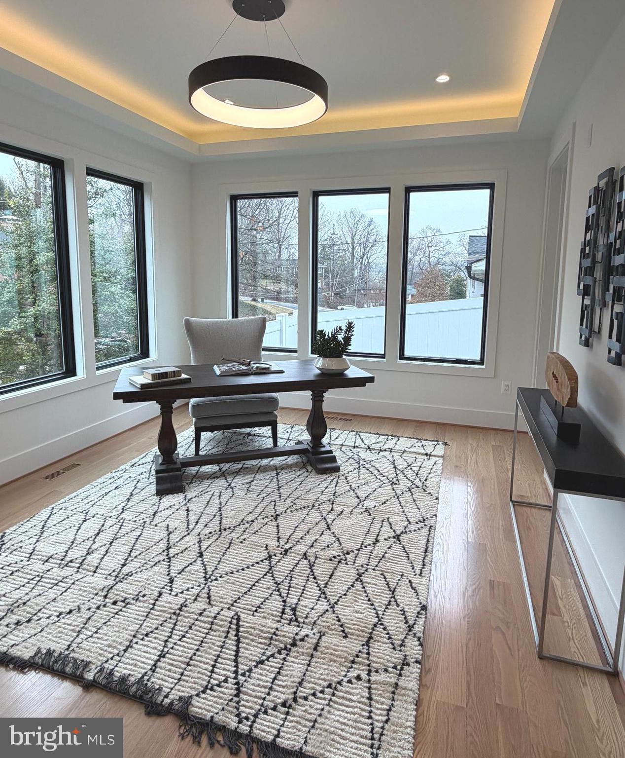 ARLINGTON RIDGE - Residential