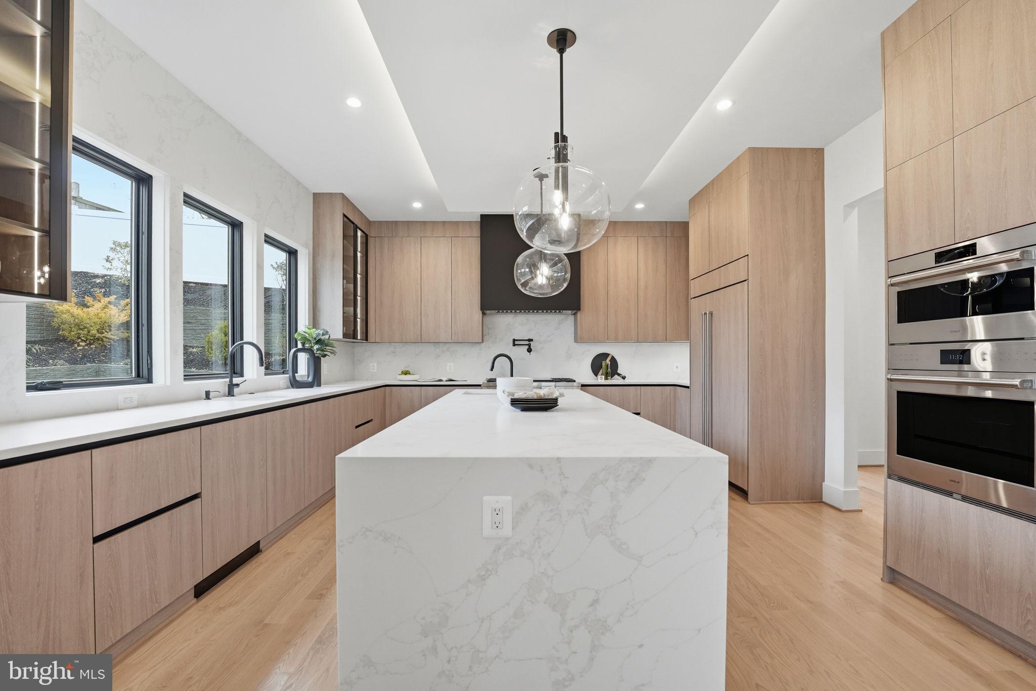 ARLINGTON RIDGE - Residential