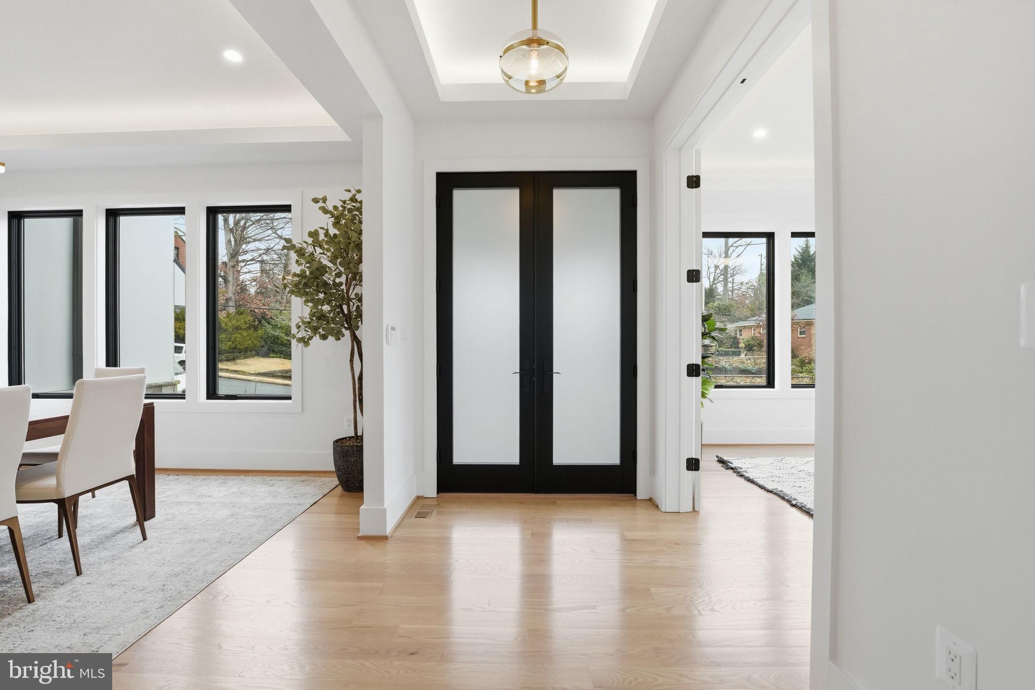 ARLINGTON RIDGE - Residential