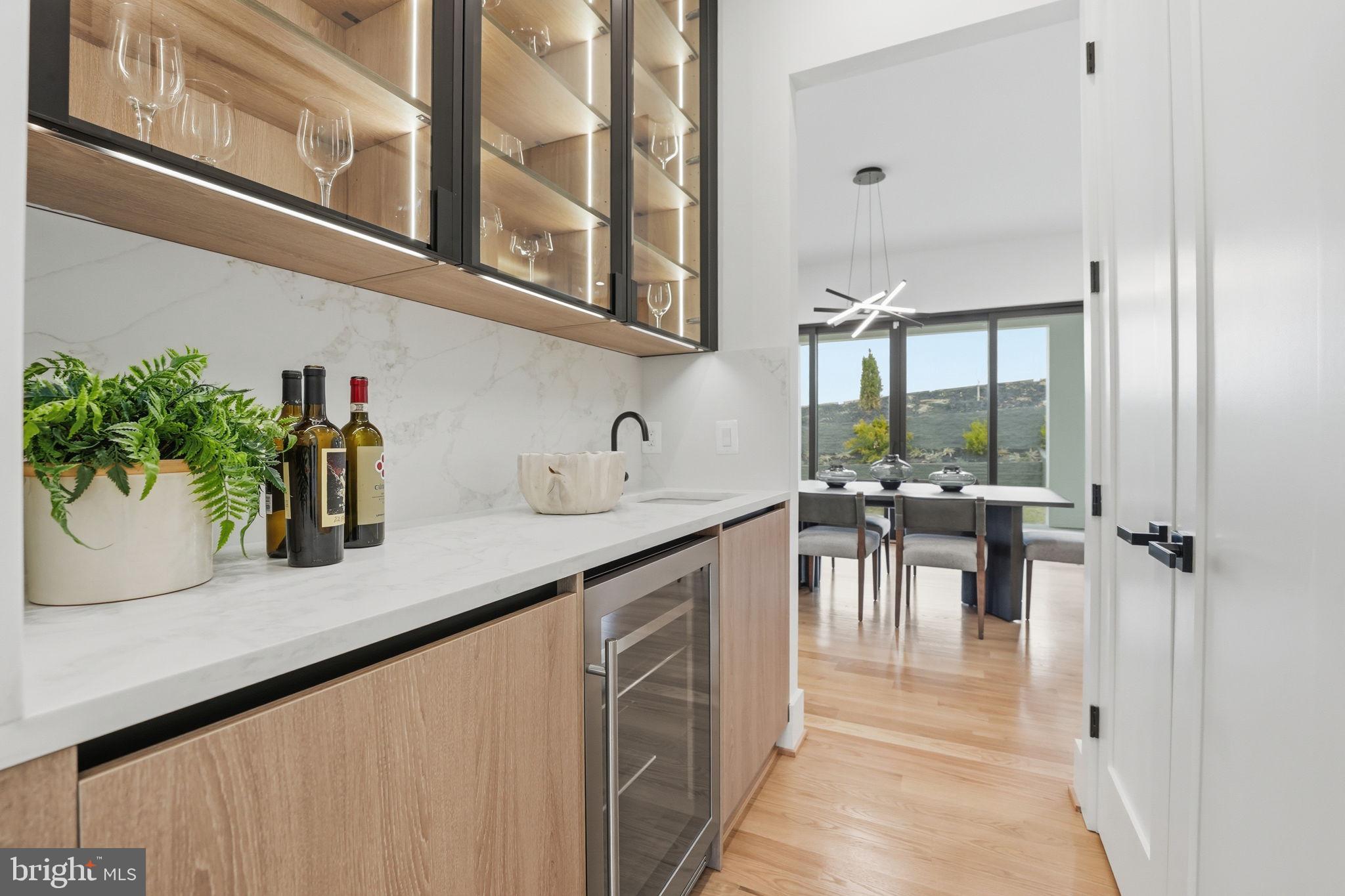 ARLINGTON RIDGE - Residential