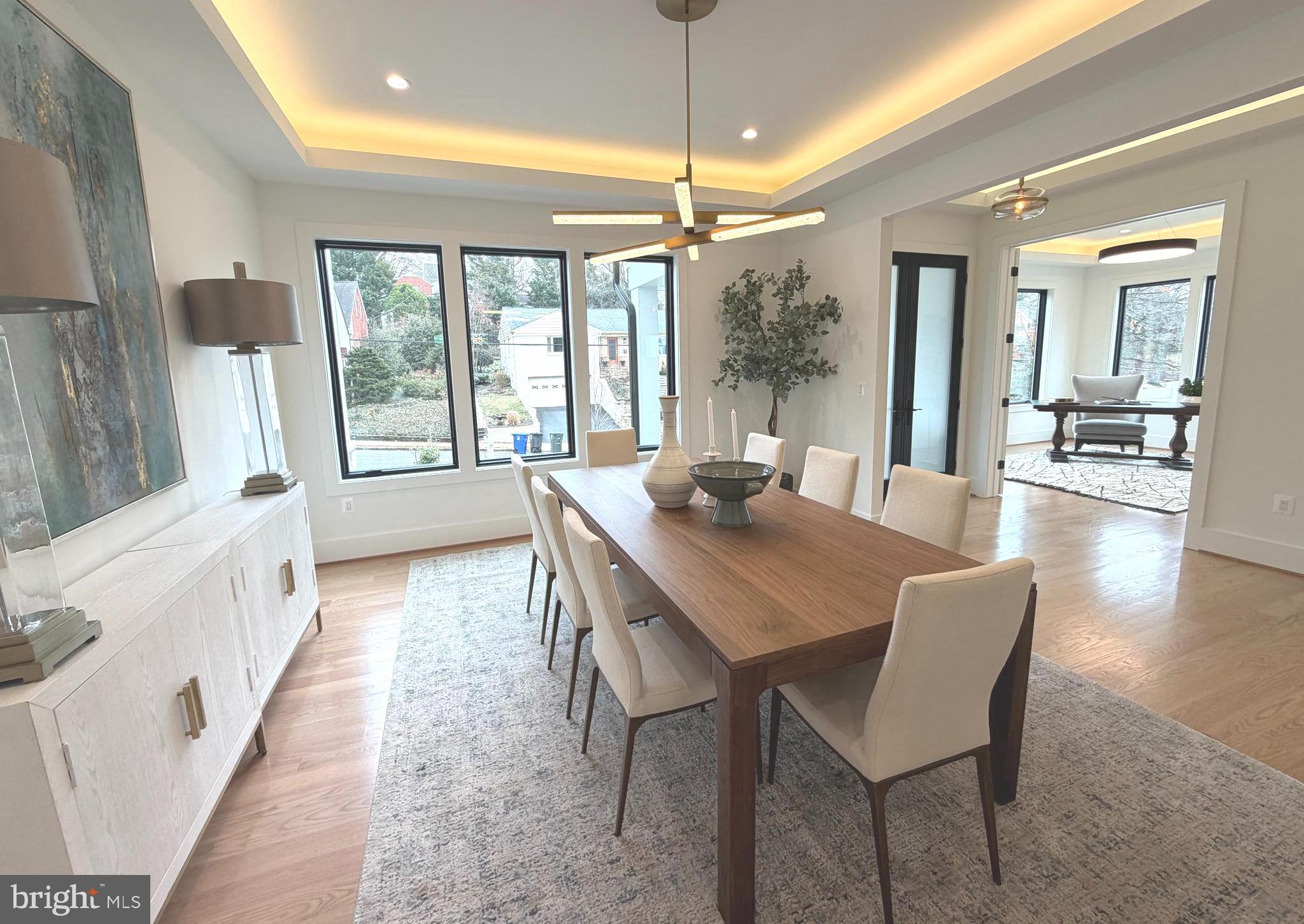 ARLINGTON RIDGE - Residential