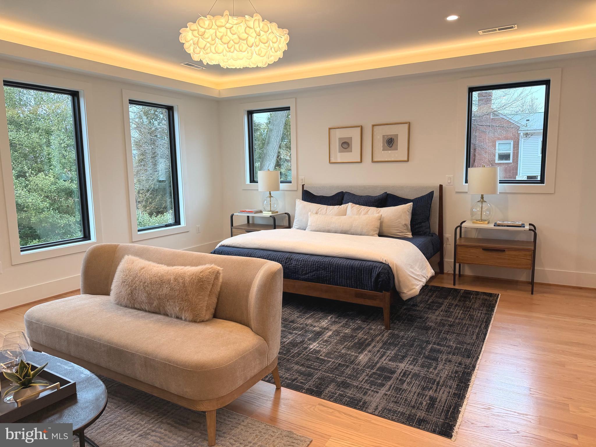 ARLINGTON RIDGE - Residential