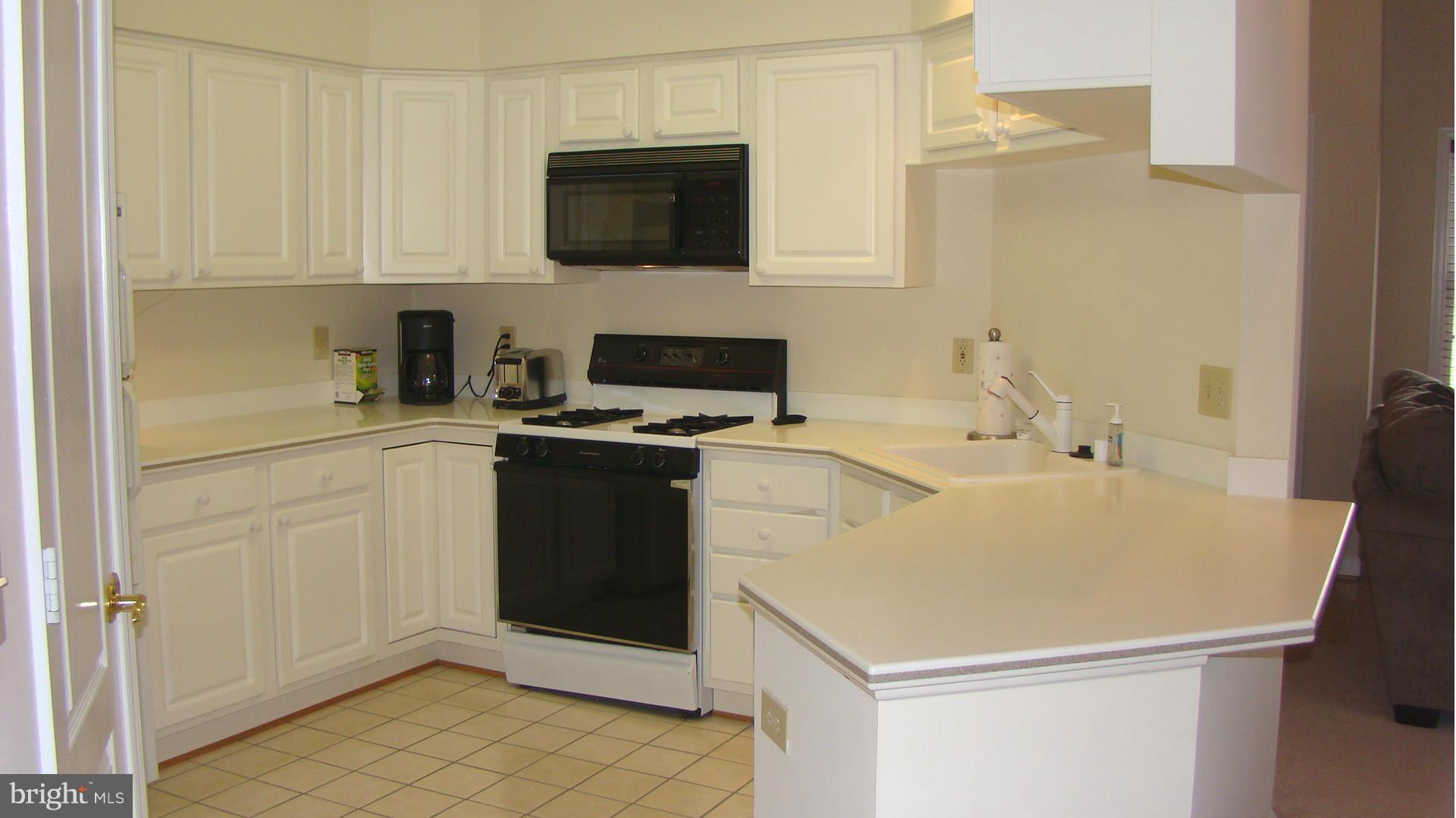 FALLS STATION - Residential Lease