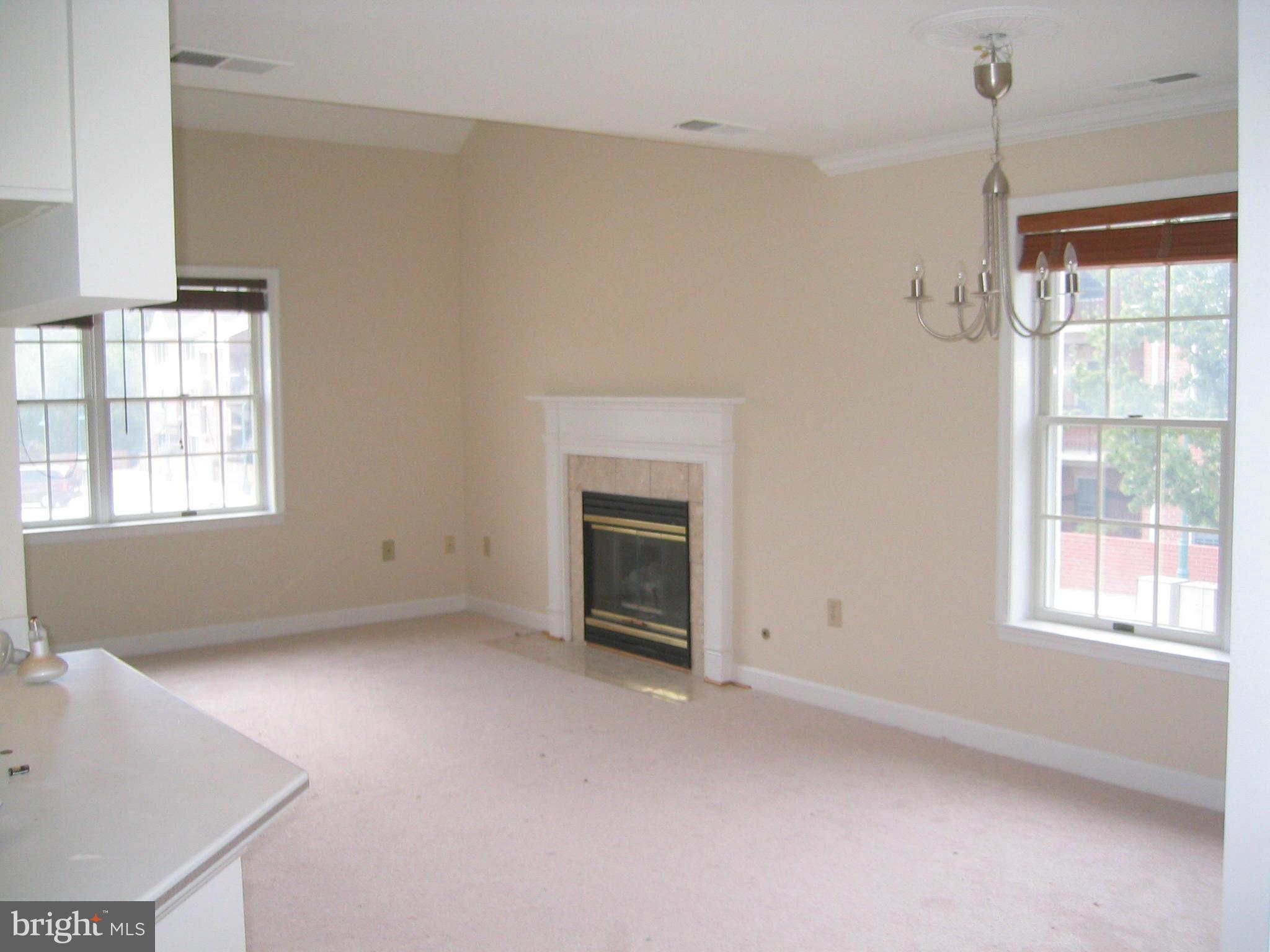 FALLS STATION - Residential Lease