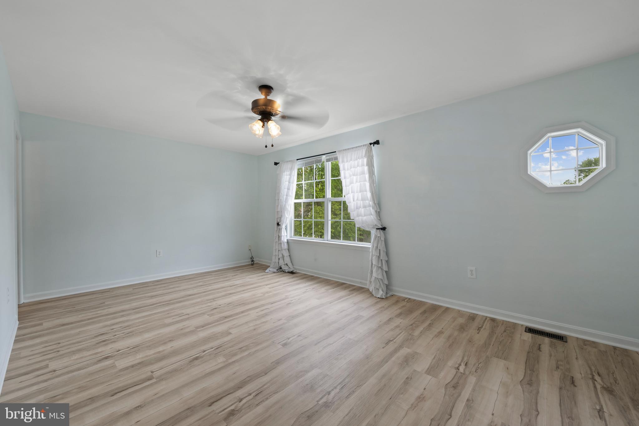 WORTHINGTON MEADOWS - Residential