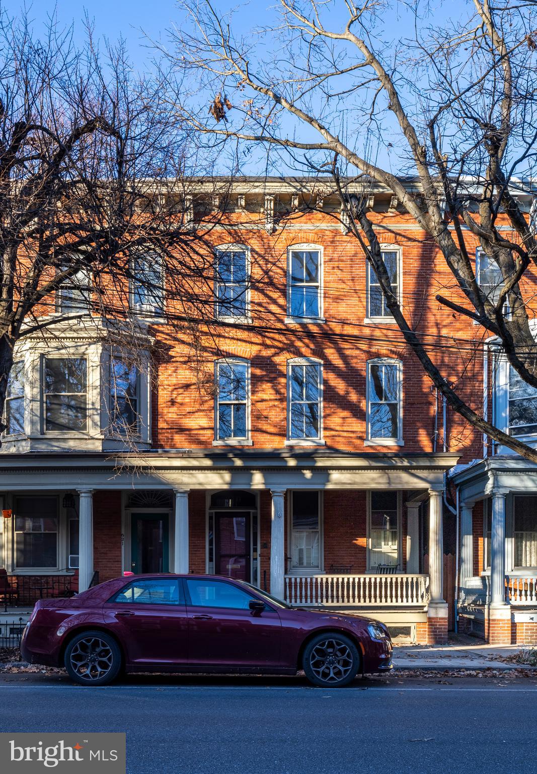 CHESTNUT HILL - Residential