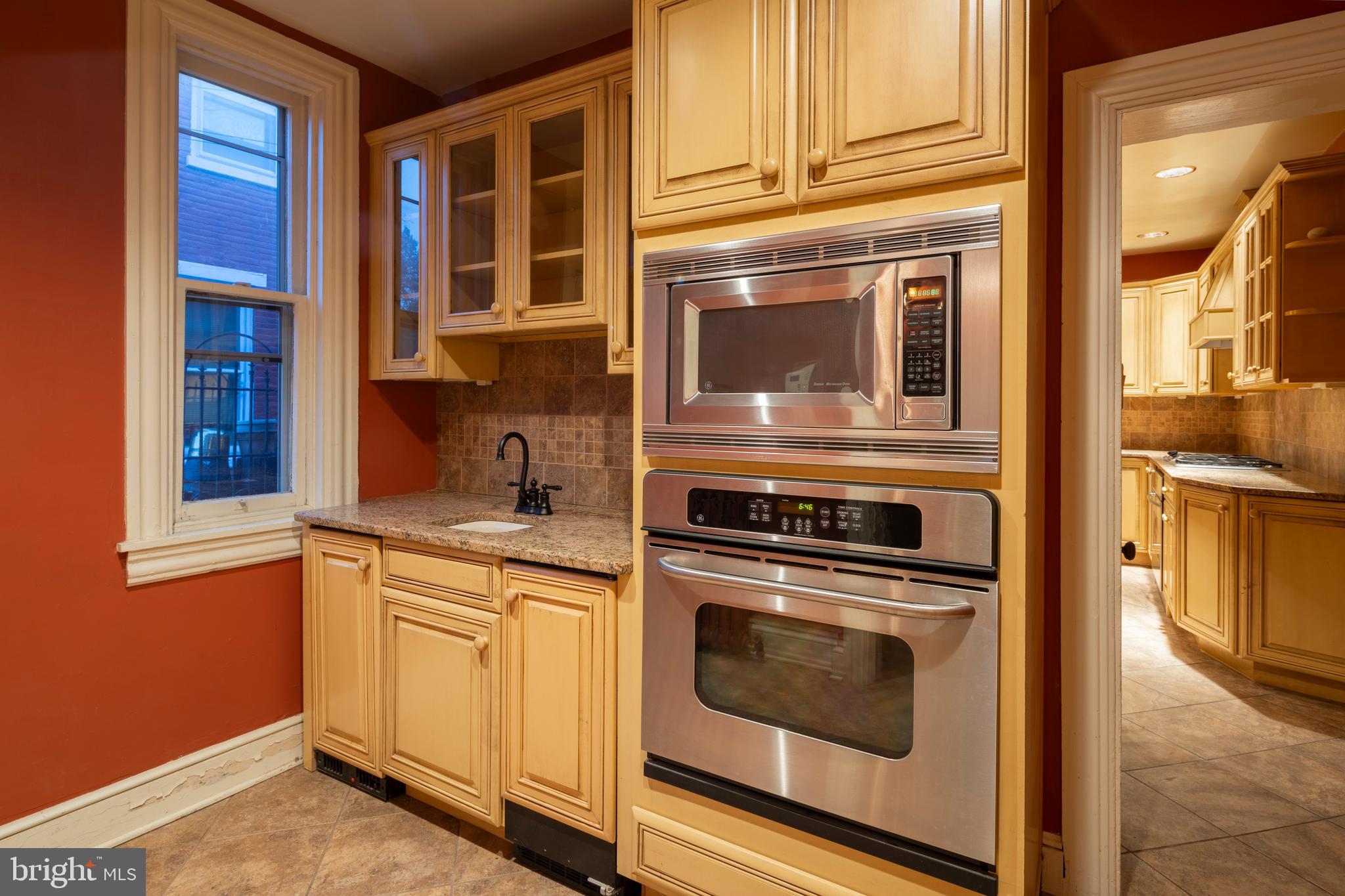 CHESTNUT HILL - Residential