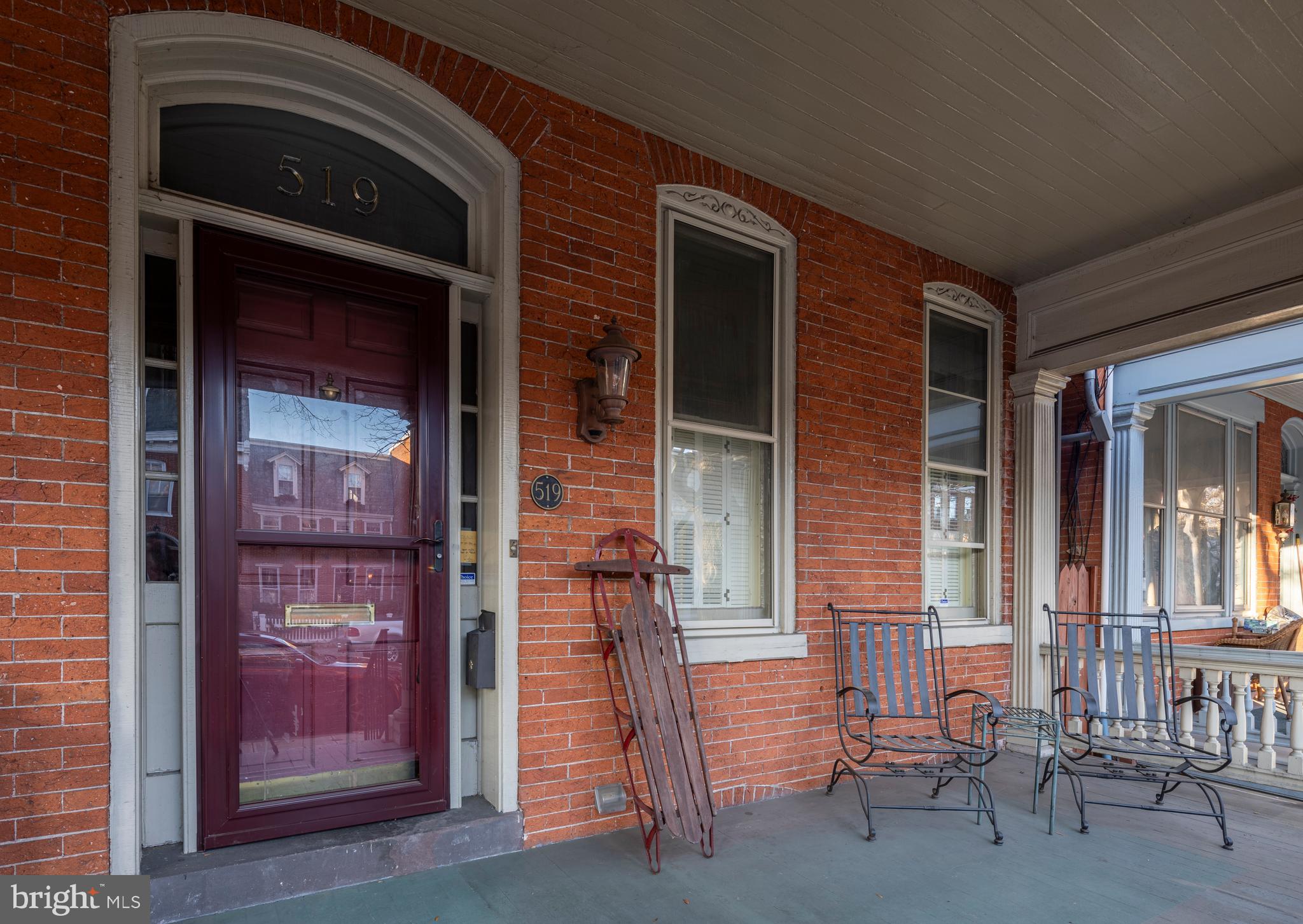 CHESTNUT HILL - Residential