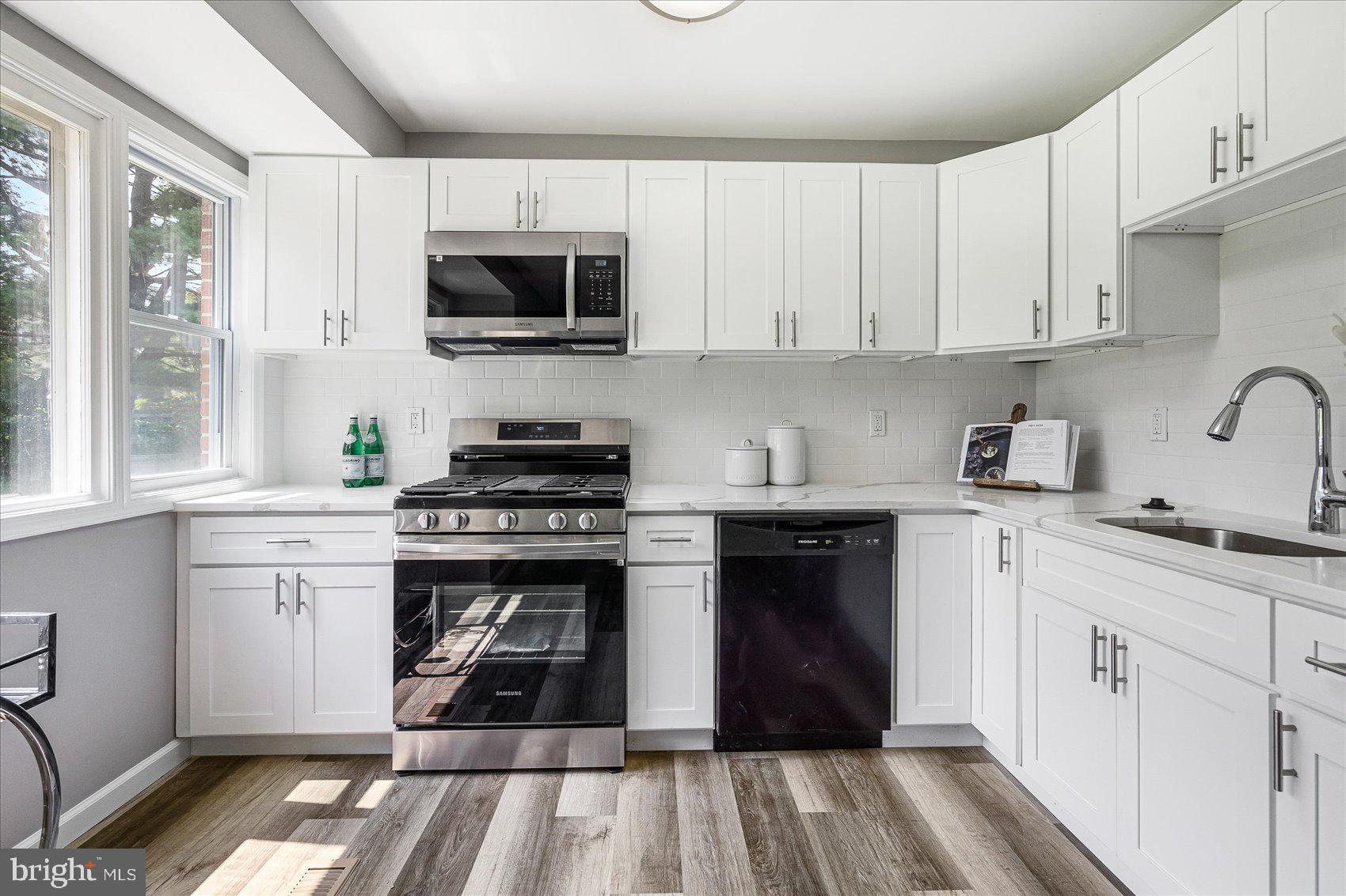 PARKVILLE - Residential