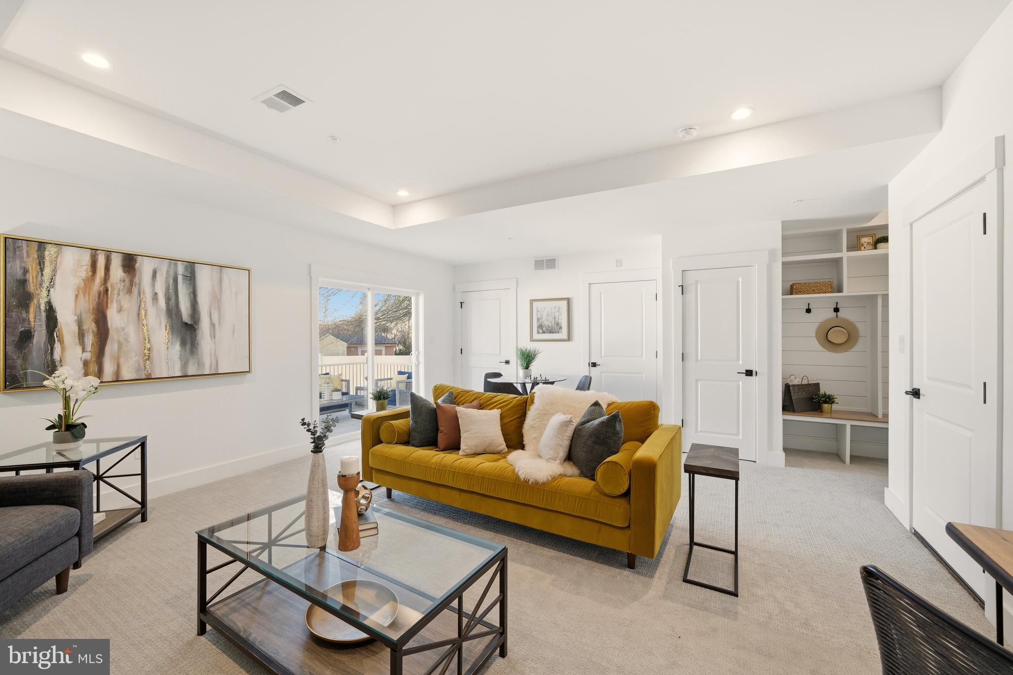 NEWTOWN SQ - Residential