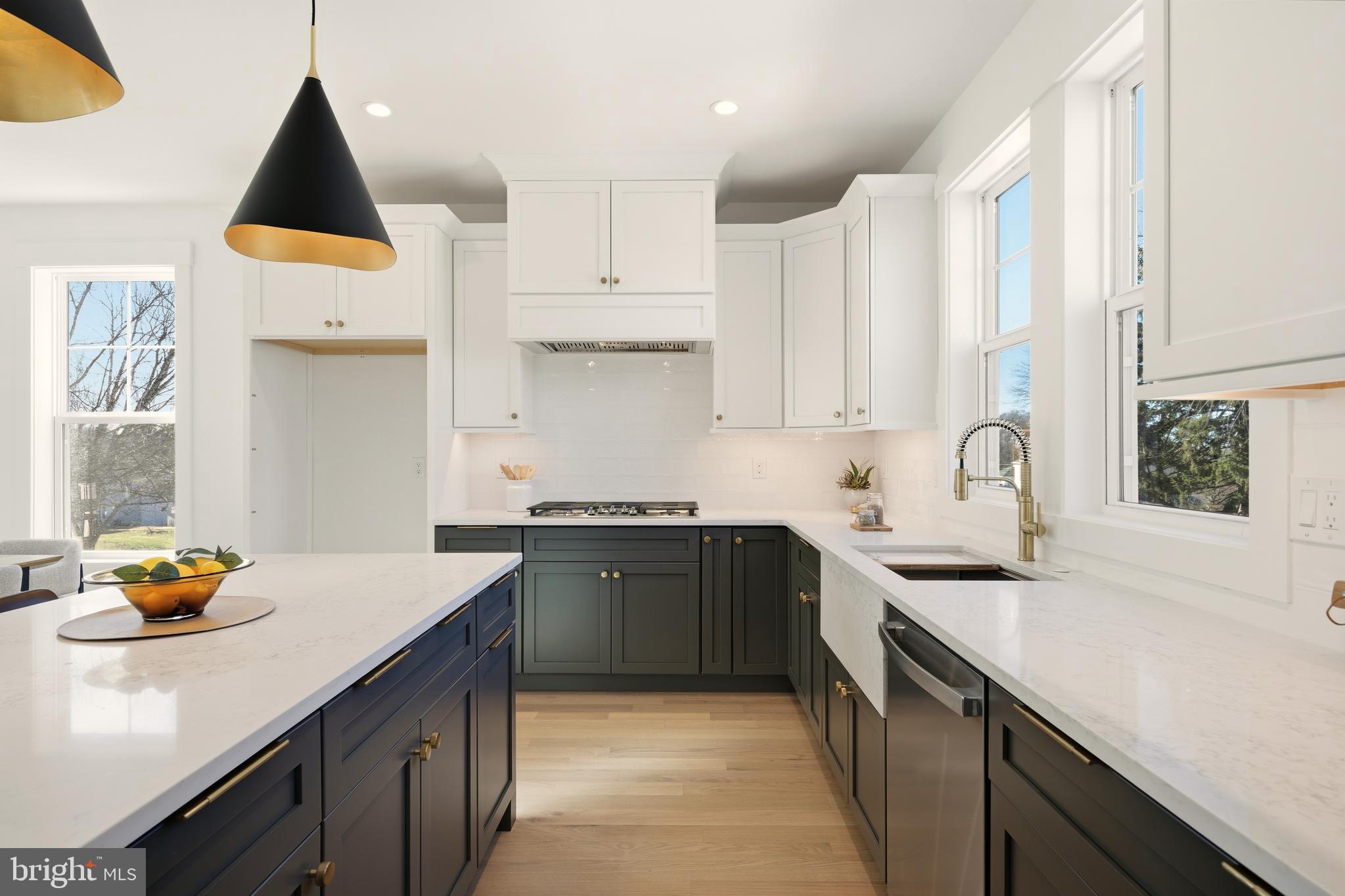 NEWTOWN SQ - Residential