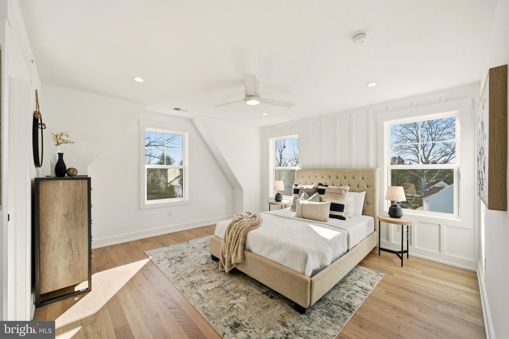 NEWTOWN SQ - Residential