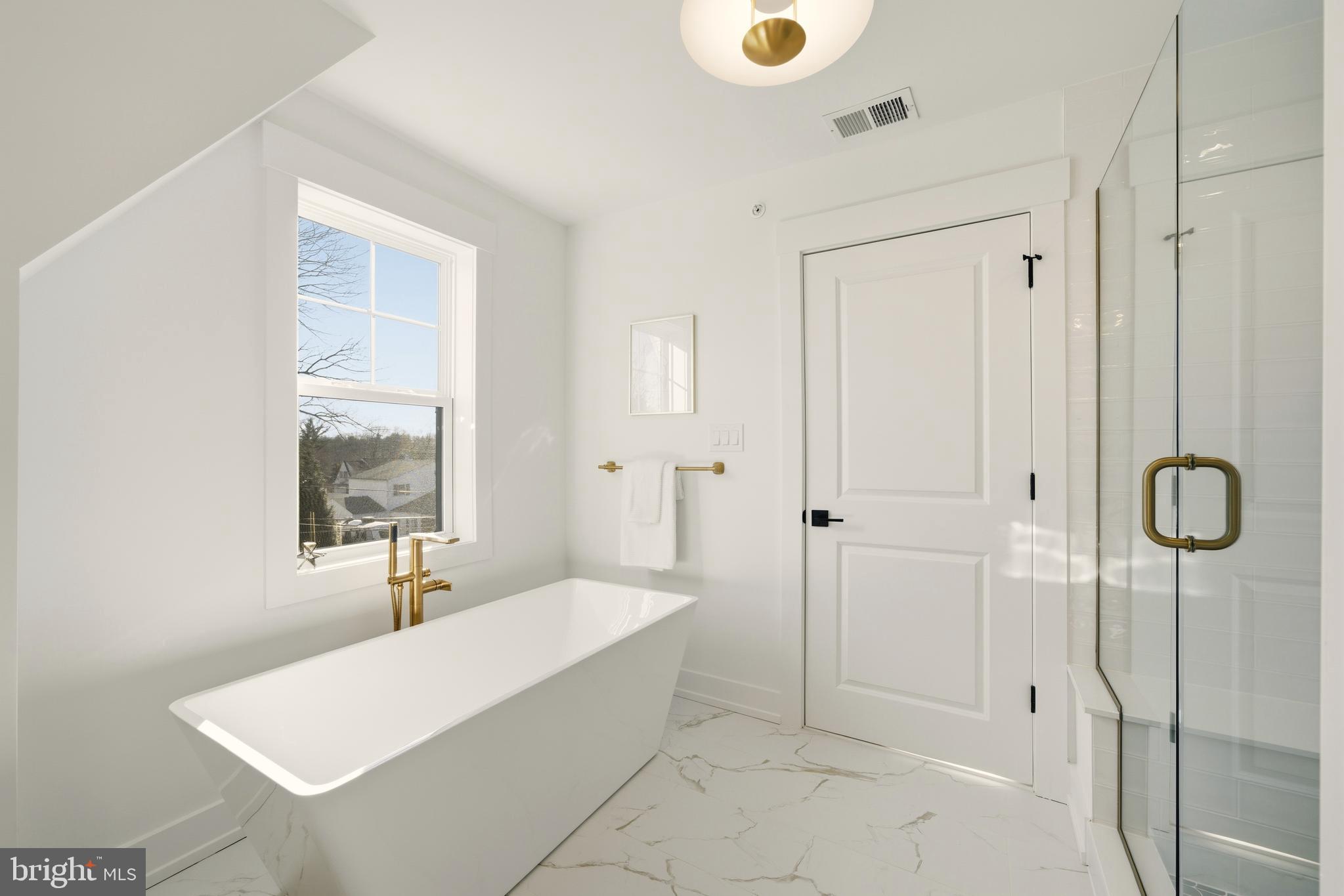 NEWTOWN SQ - Residential