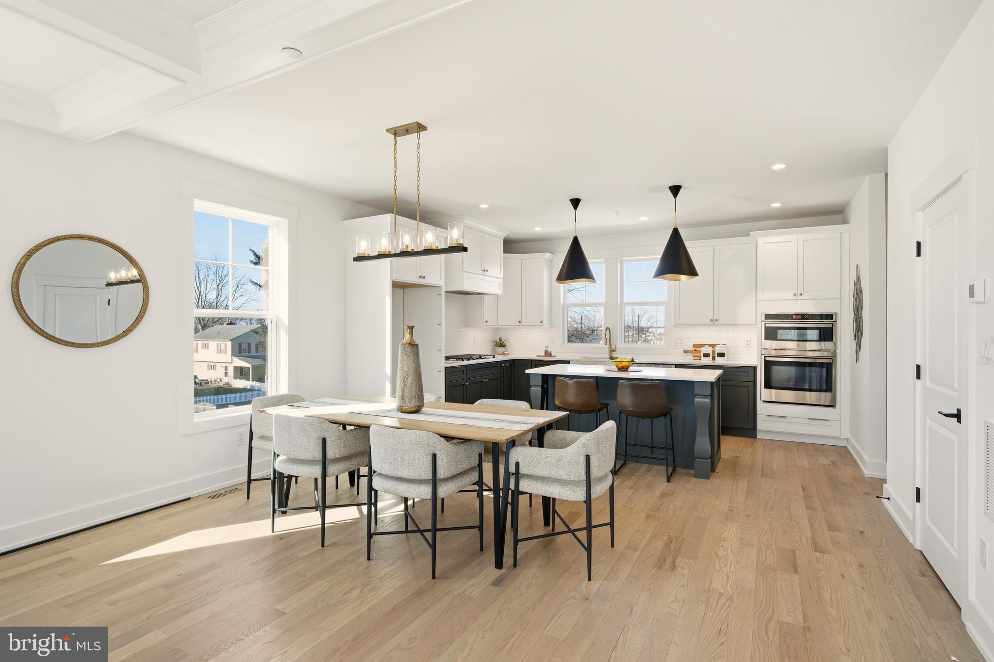 NEWTOWN SQ - Residential