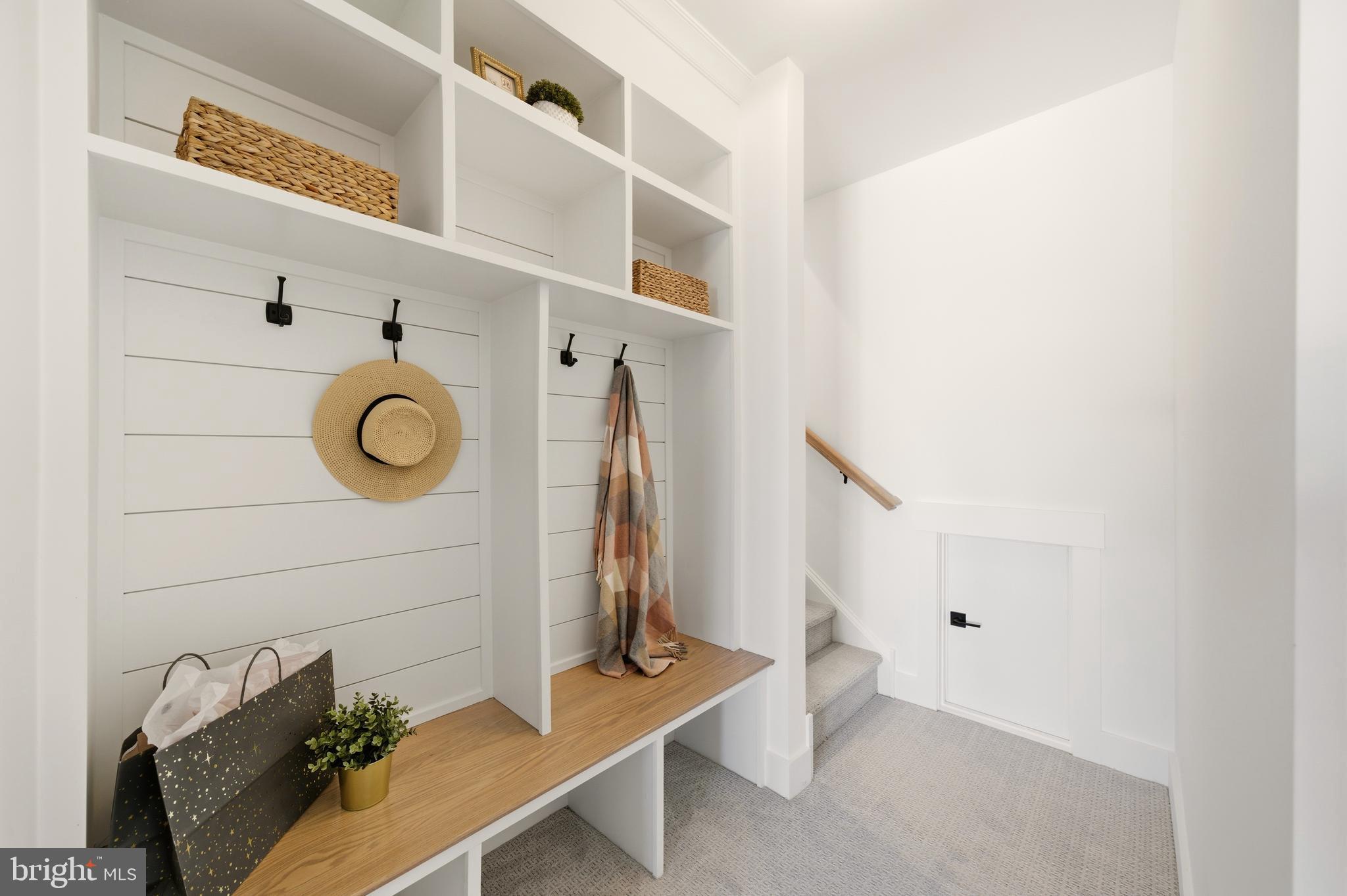 NEWTOWN SQ - Residential