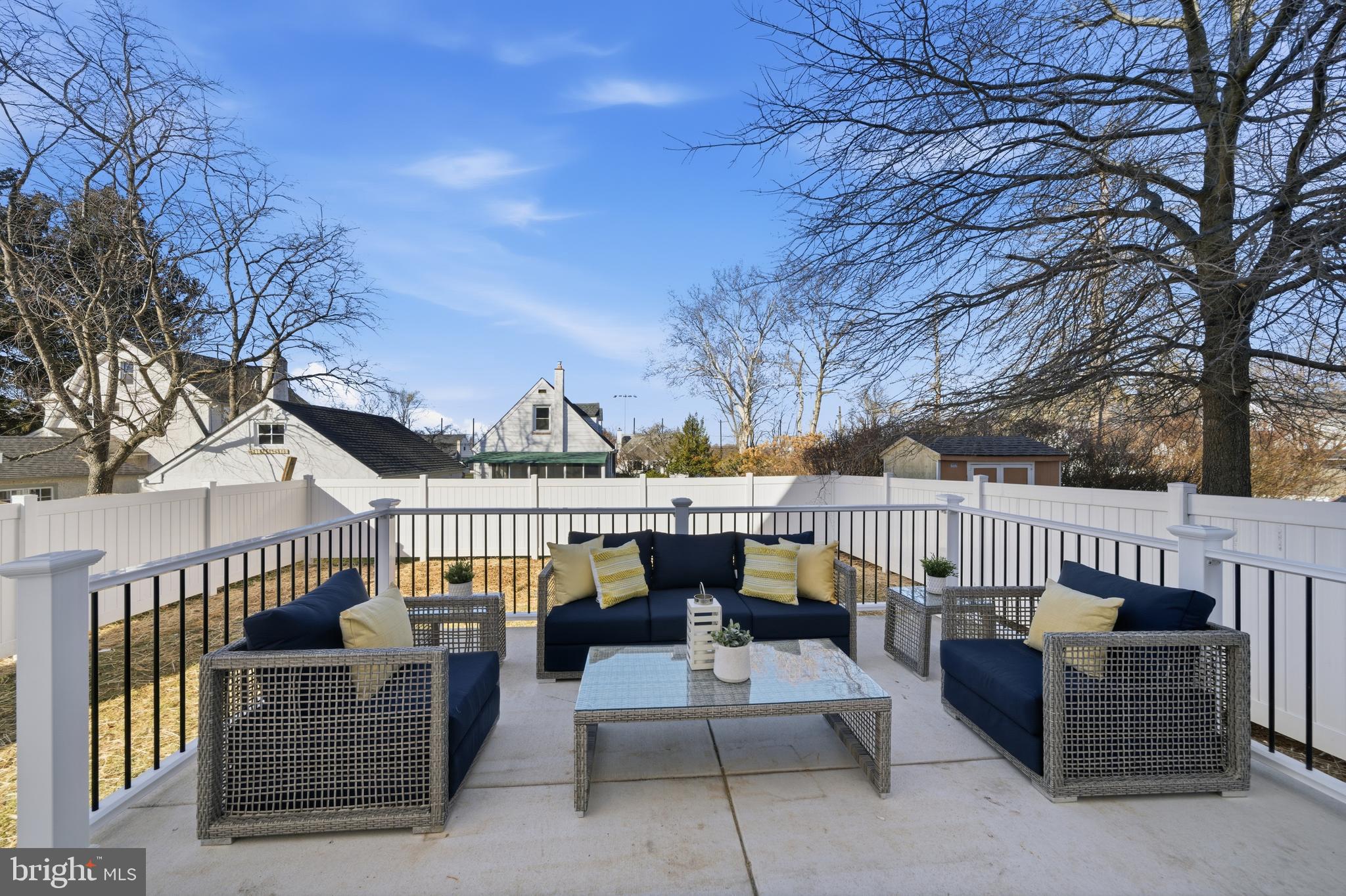 NEWTOWN SQ - Residential