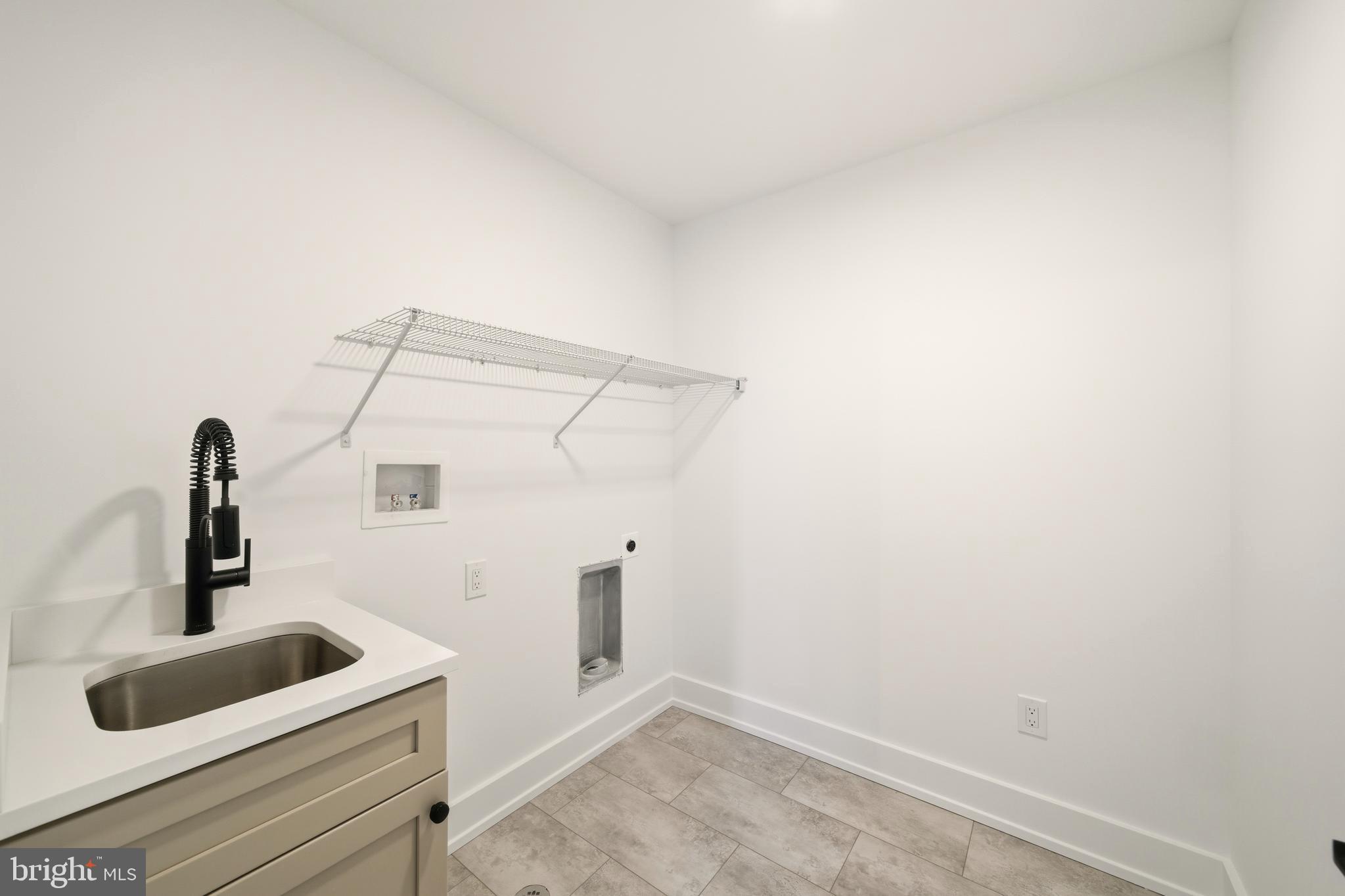 NEWTOWN SQ - Residential