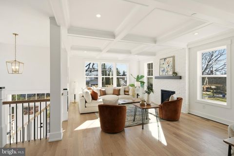 Photo of 204 3rd Avenue, NEWTOWN SQUARE, PA 19073 (MLS # PADE2105678)