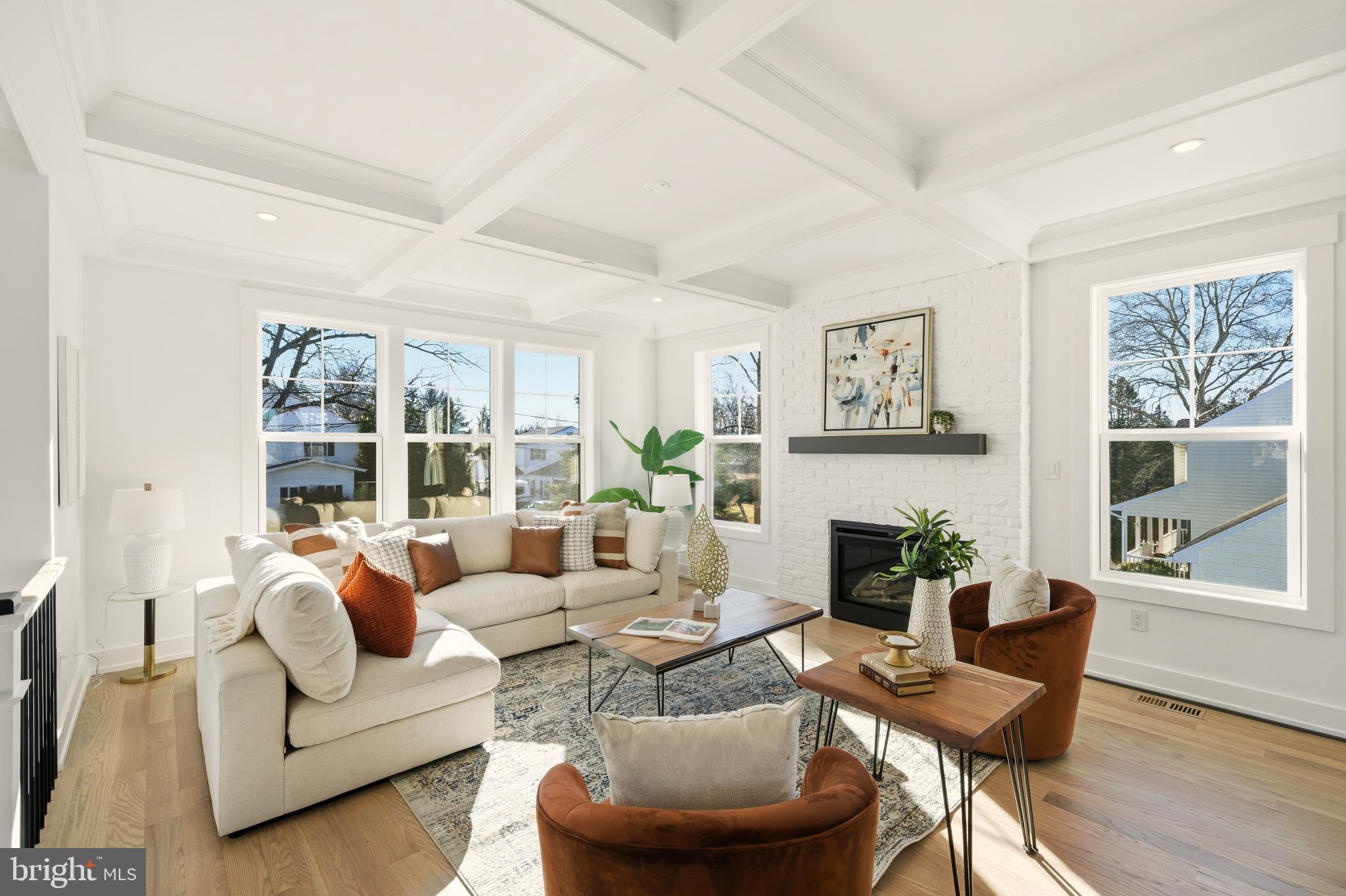 NEWTOWN SQ - Residential