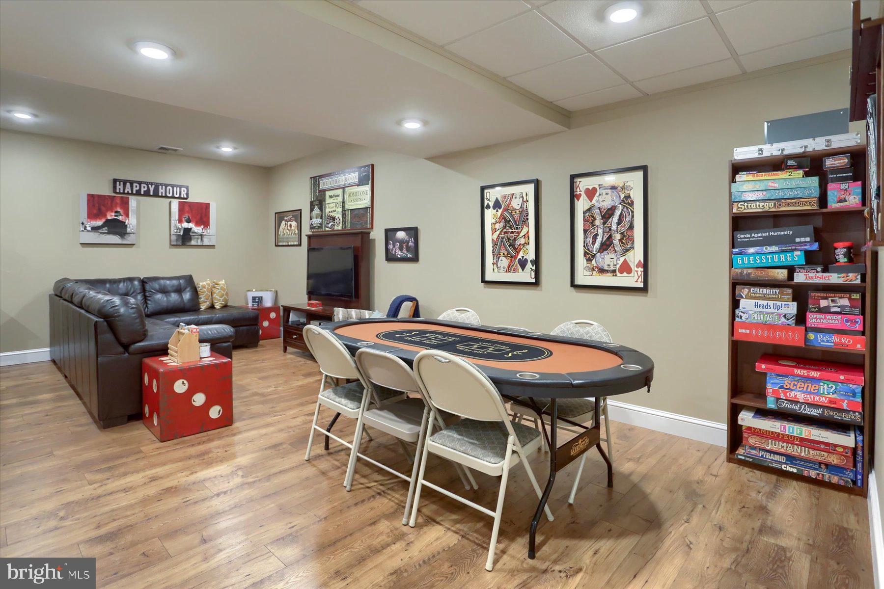 HONEYSUCKLE LANE - Residential