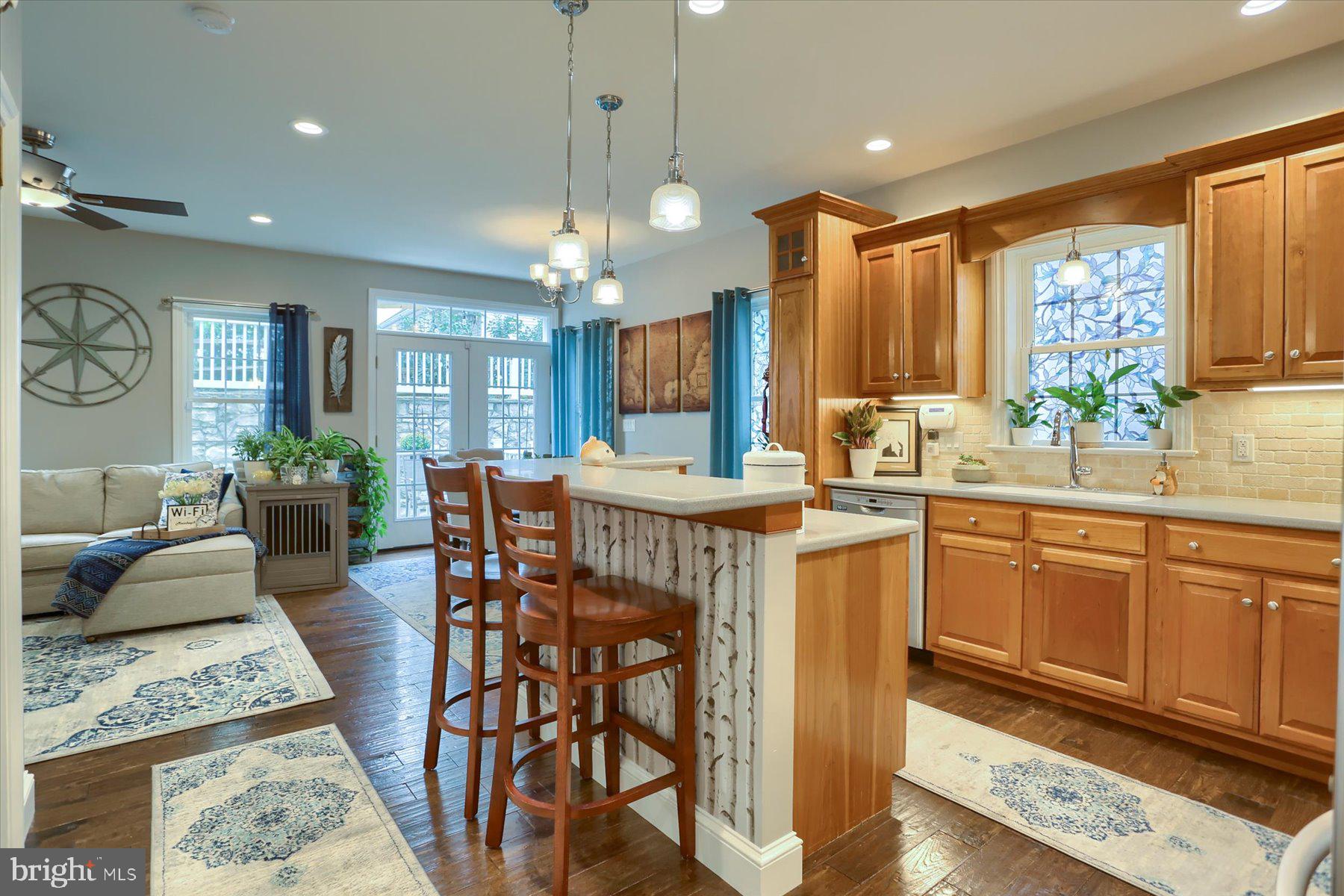 HONEYSUCKLE LANE - Residential