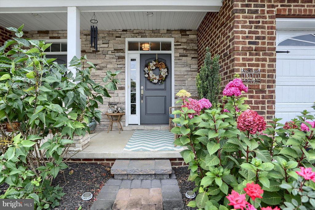 Photo of 1910 EDINGTON PL, LANCASTER, PA 17603 (MLS # PALA2039486)