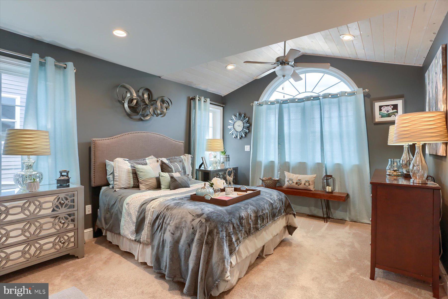 HONEYSUCKLE LANE - Residential