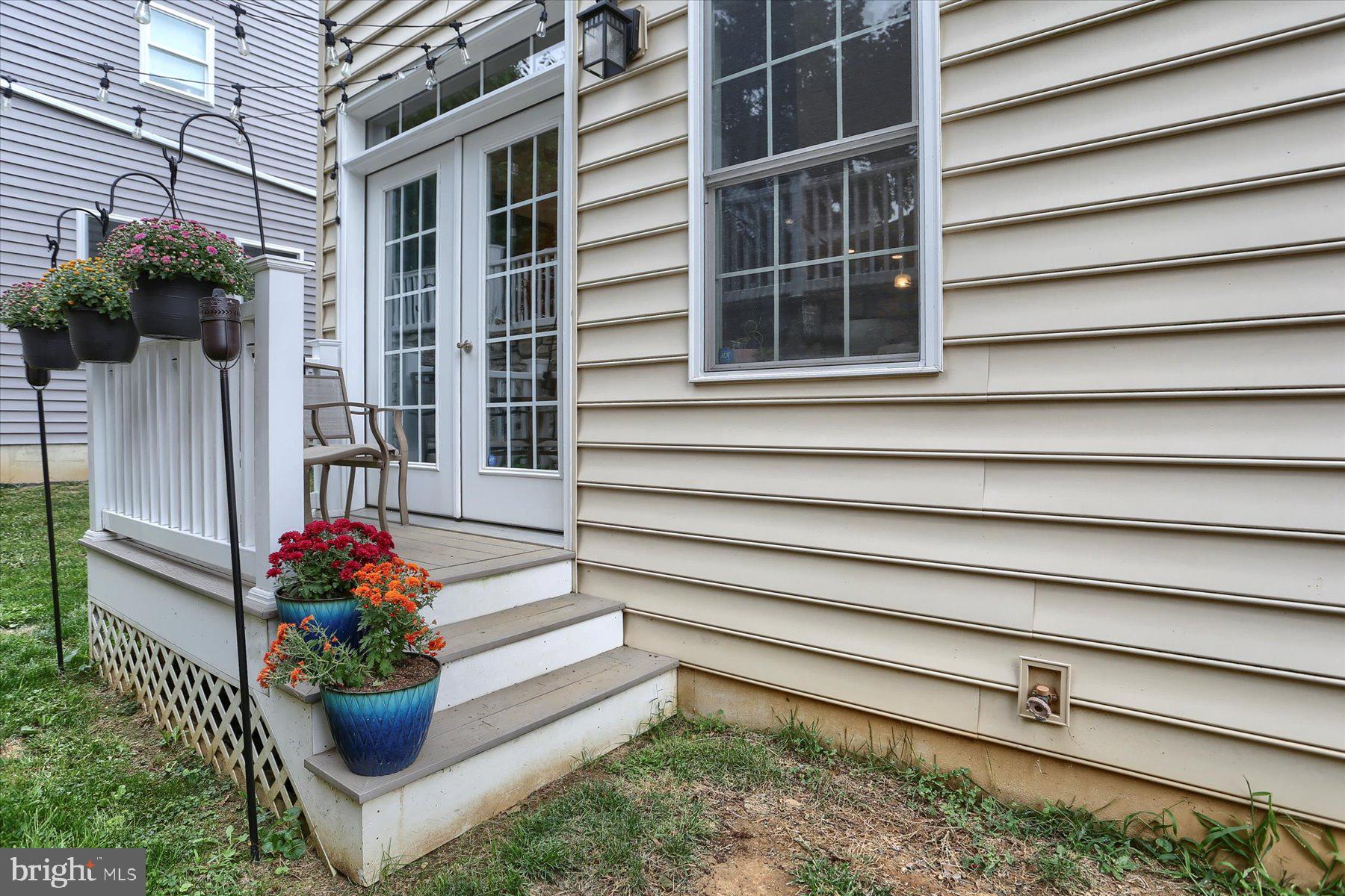 HONEYSUCKLE LANE - Residential