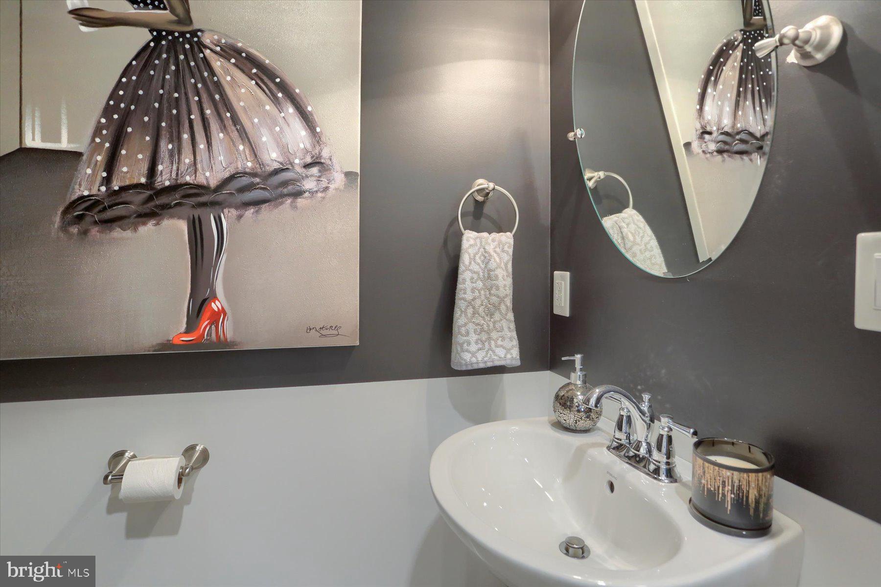 HONEYSUCKLE LANE - Residential