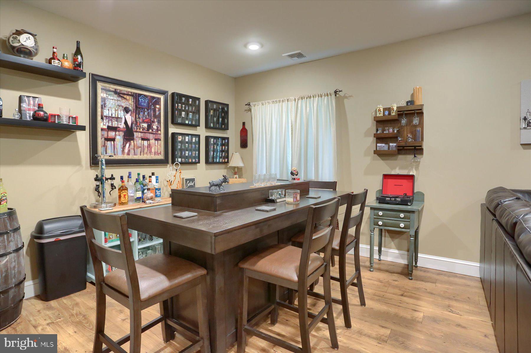 HONEYSUCKLE LANE - Residential