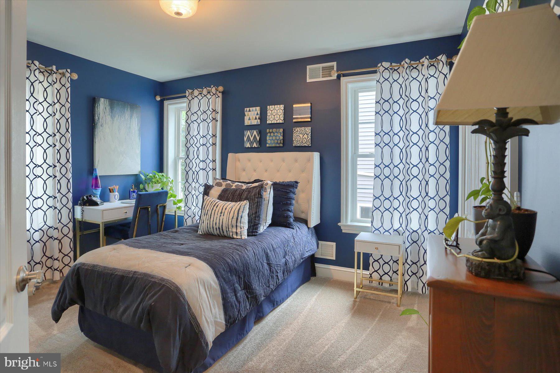 HONEYSUCKLE LANE - Residential