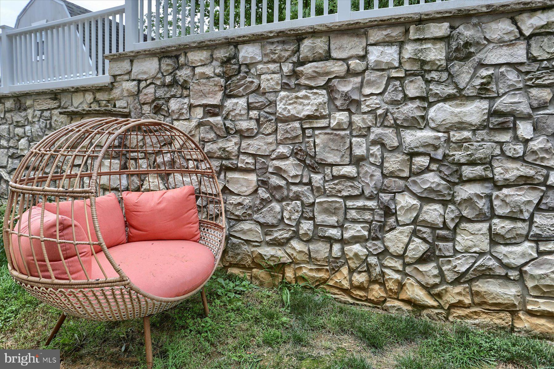 HONEYSUCKLE LANE - Residential