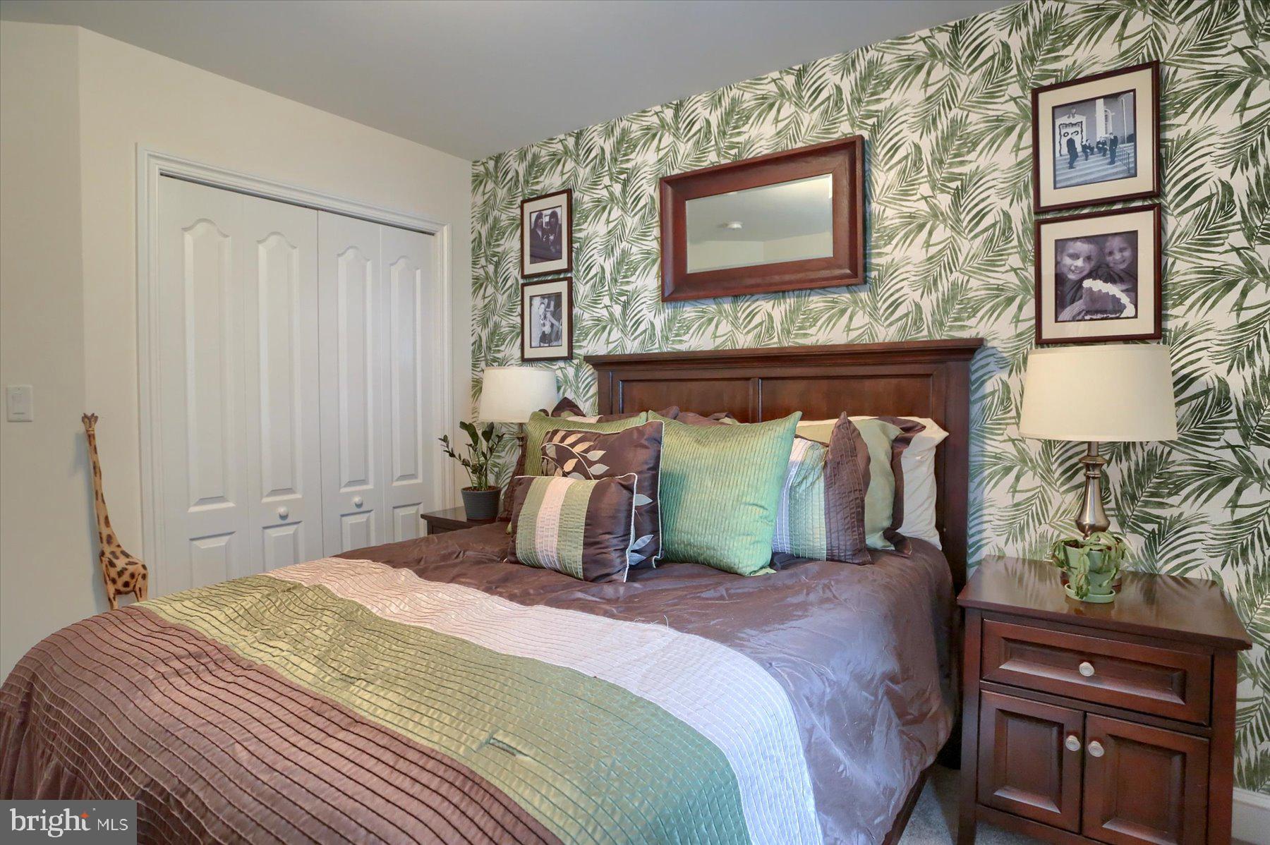 HONEYSUCKLE LANE - Residential