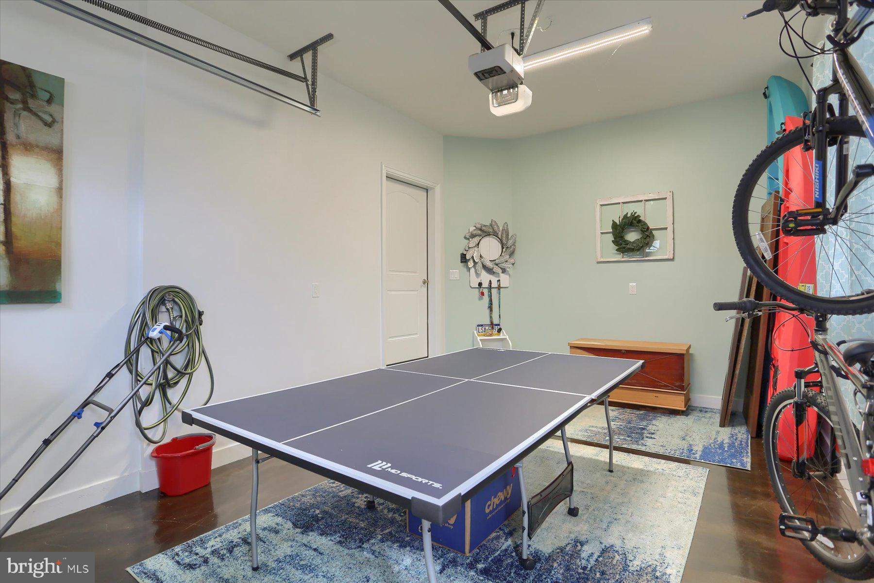 HONEYSUCKLE LANE - Residential