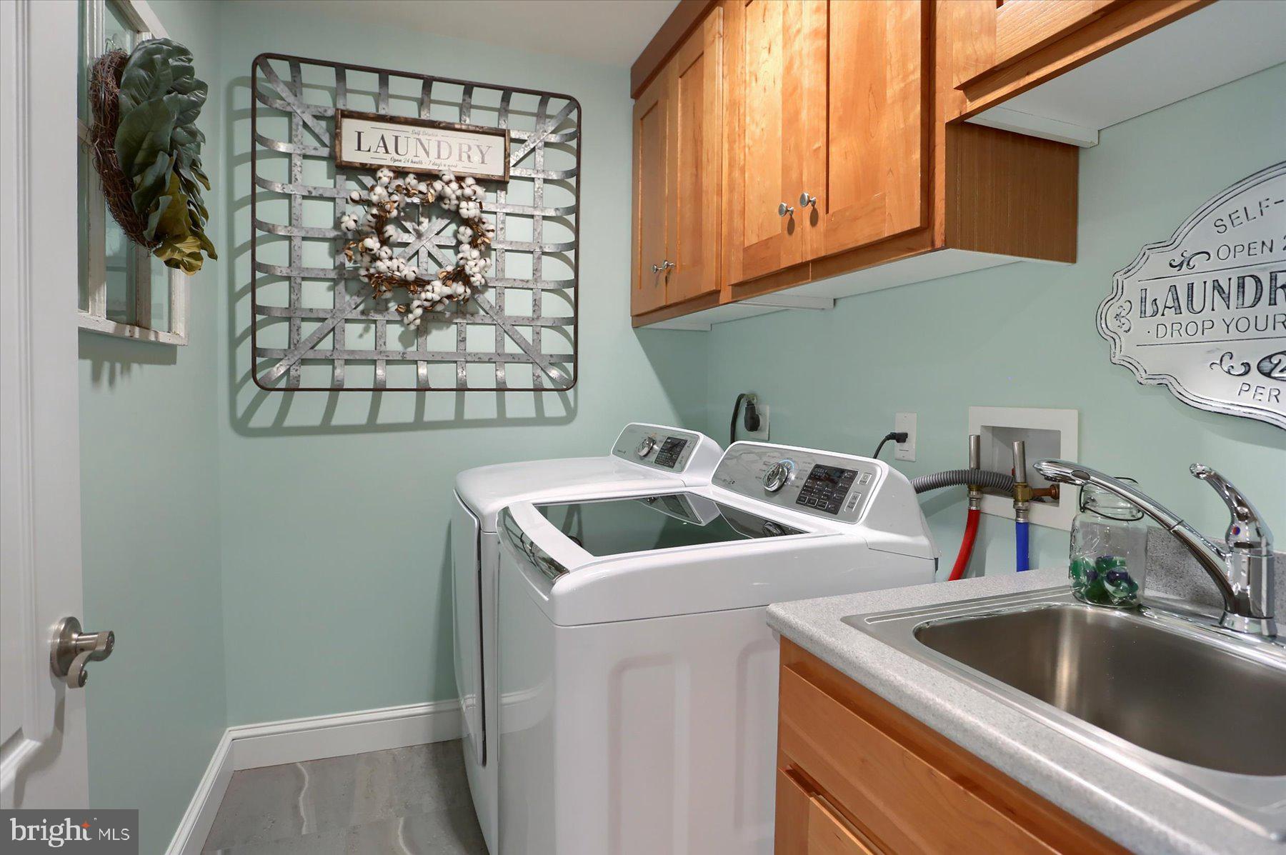 HONEYSUCKLE LANE - Residential