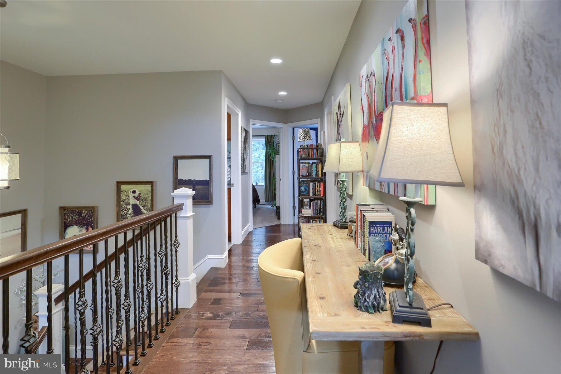 HONEYSUCKLE LANE - Residential