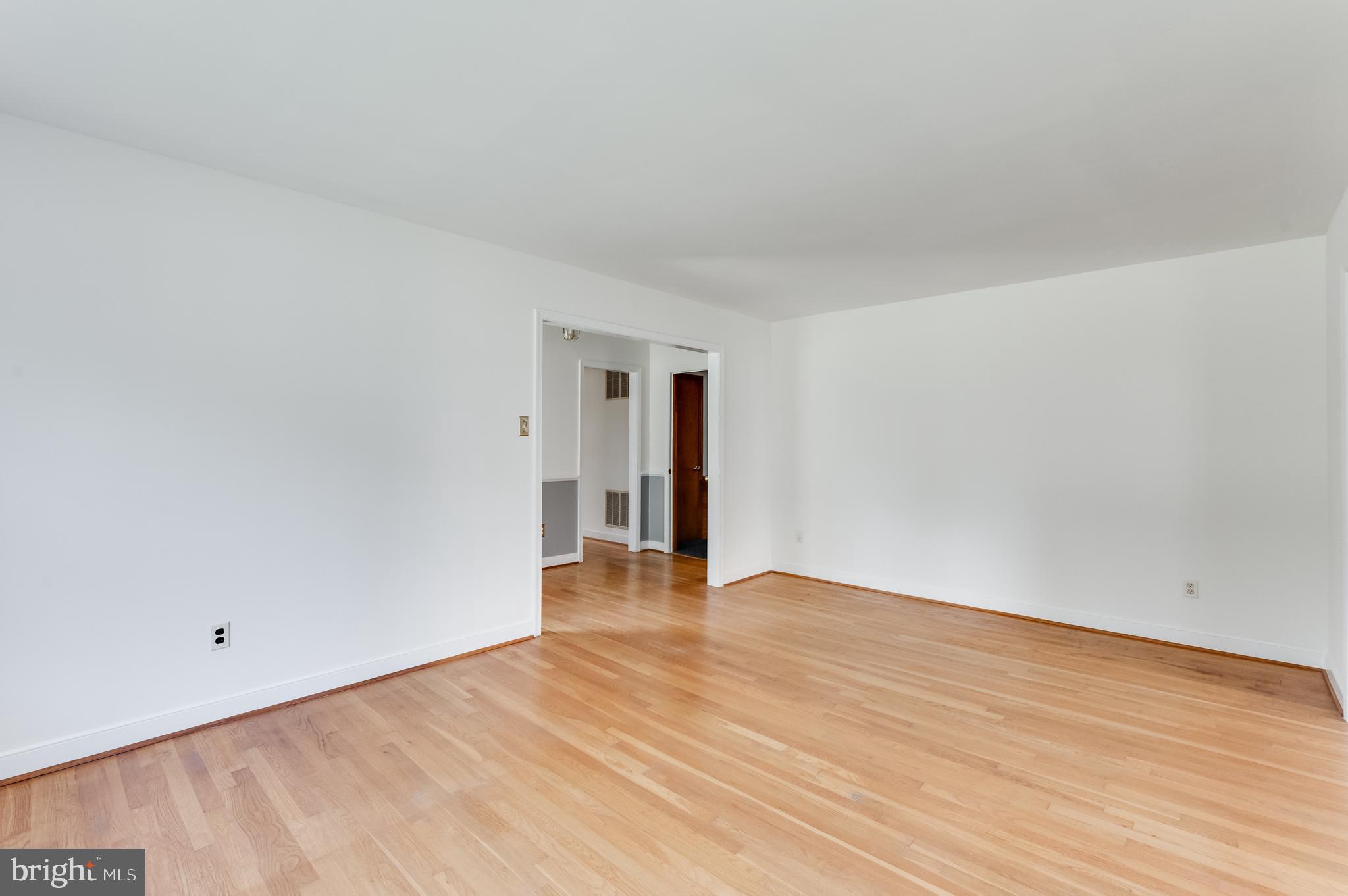 TUCKAHOE VLG WEST - Residential