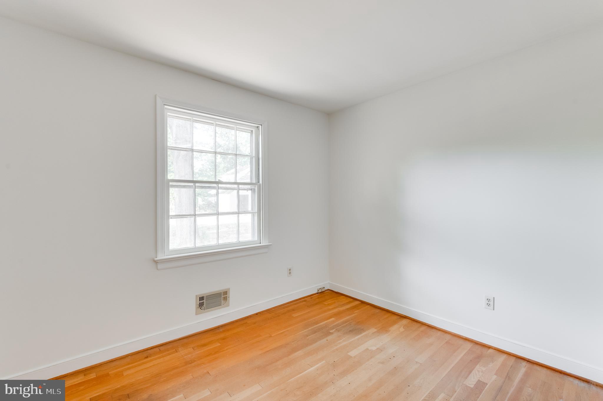 TUCKAHOE VLG WEST - Residential